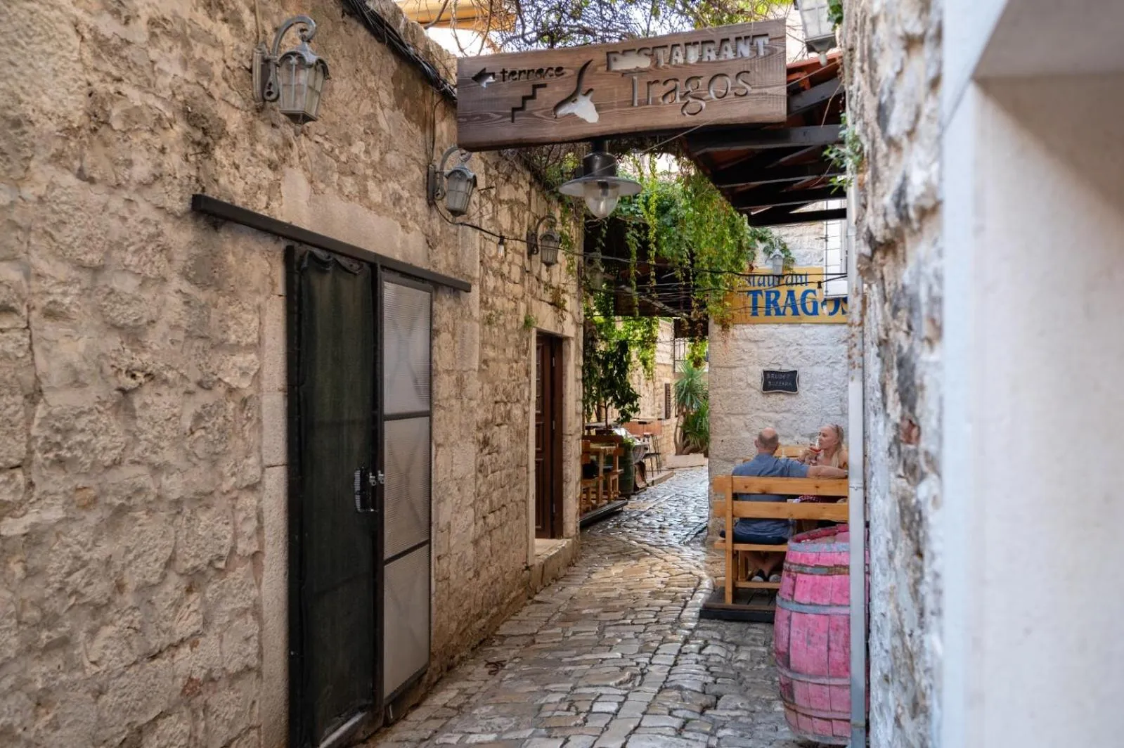 Restaurant/places to eat in Heritage Hotel Tragos