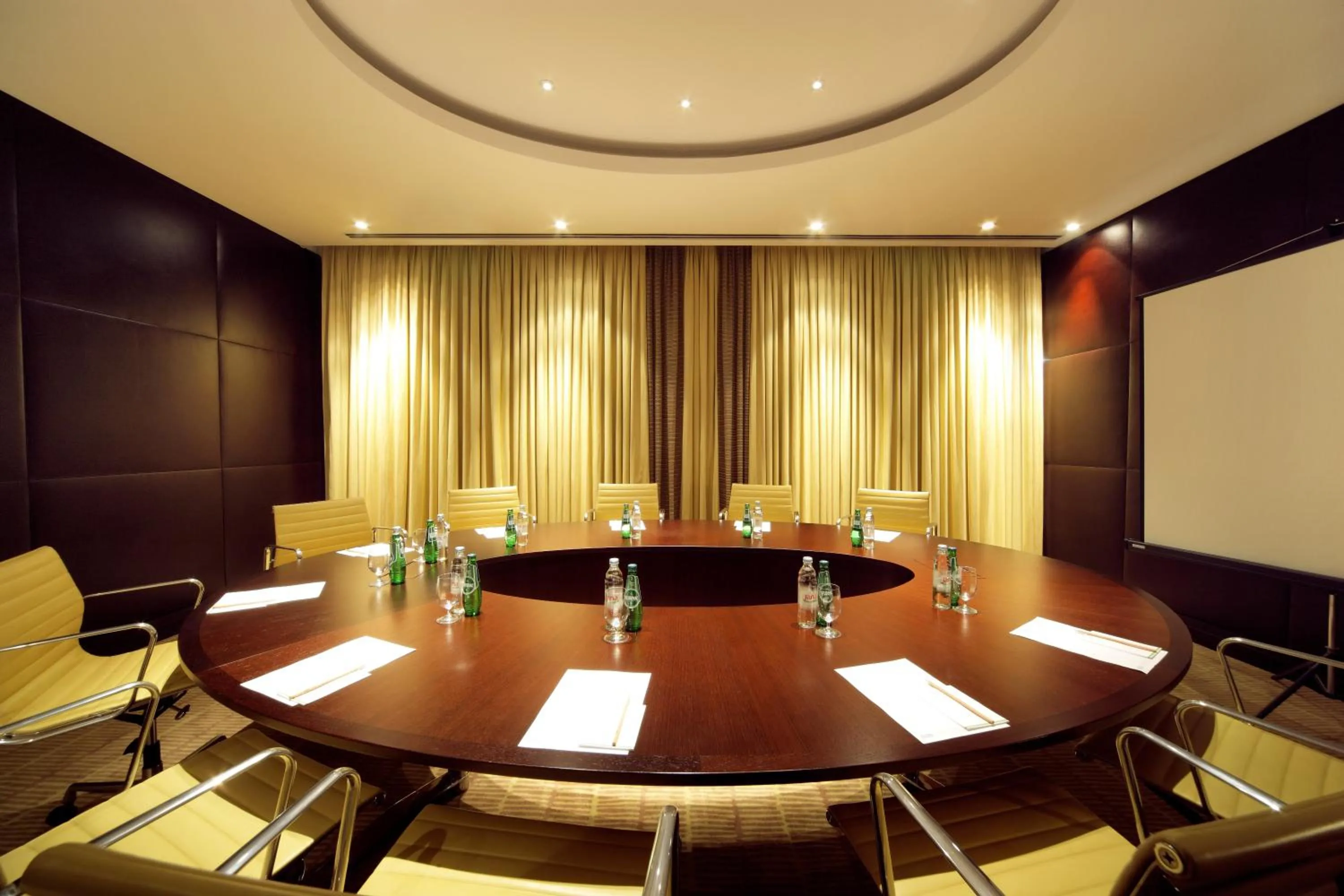 Business facilities in Amfora Hvar Grand Beach Resort