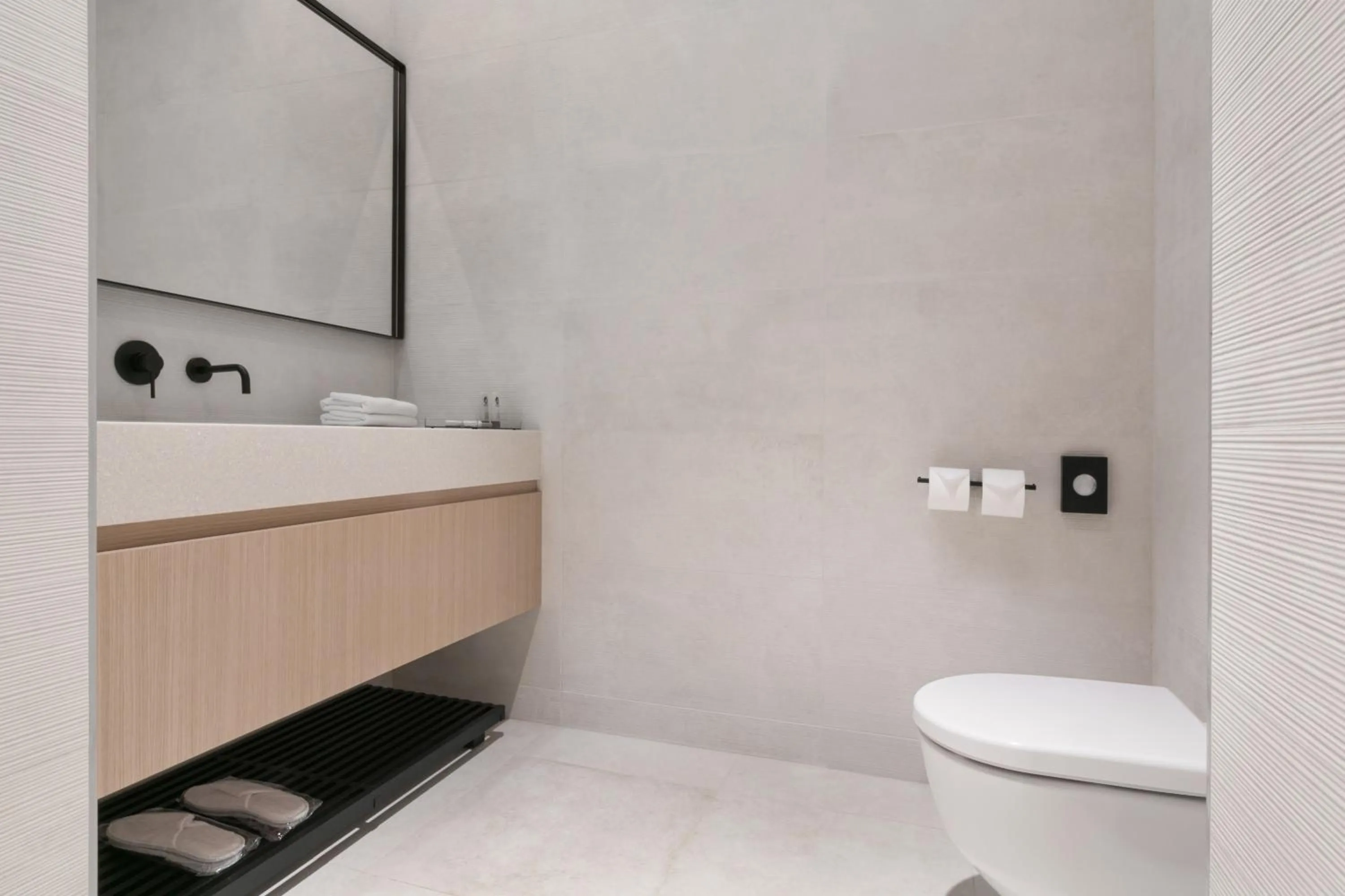 Toilet in Amfora Hvar Grand Beach Resort