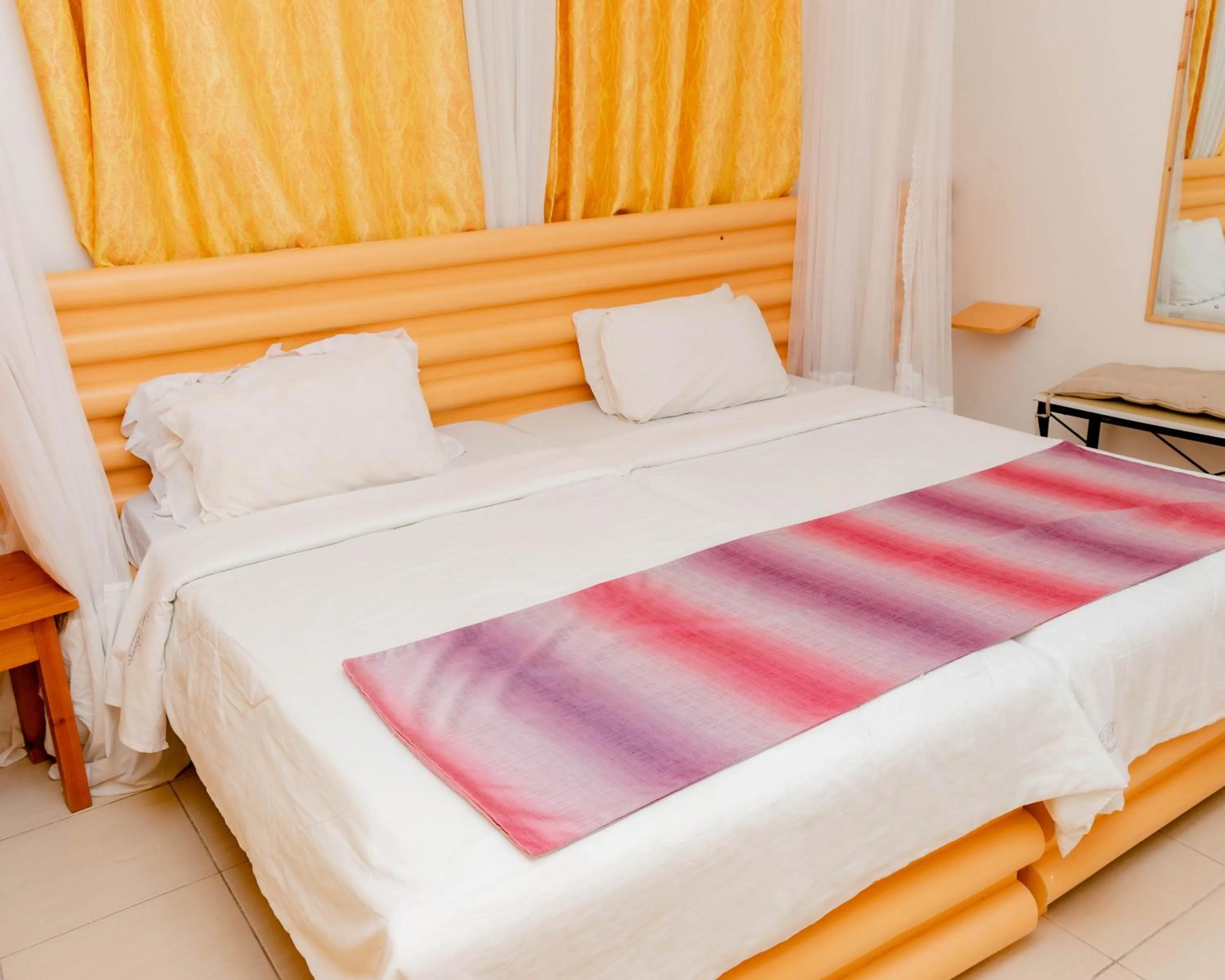Bed in Pinebreeze Holiday Resort