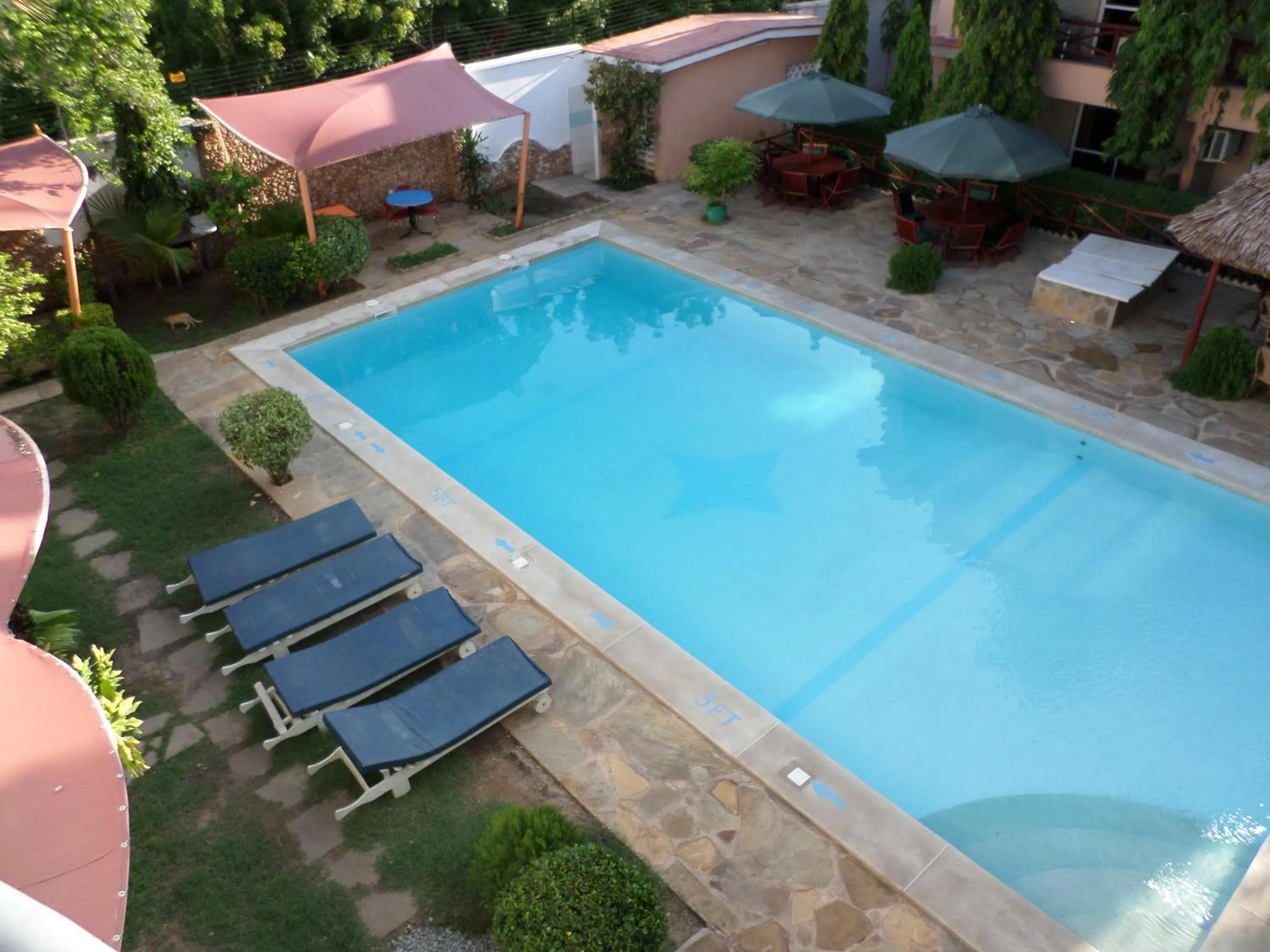 Restaurant/places to eat in Pinebreeze Holiday Resort