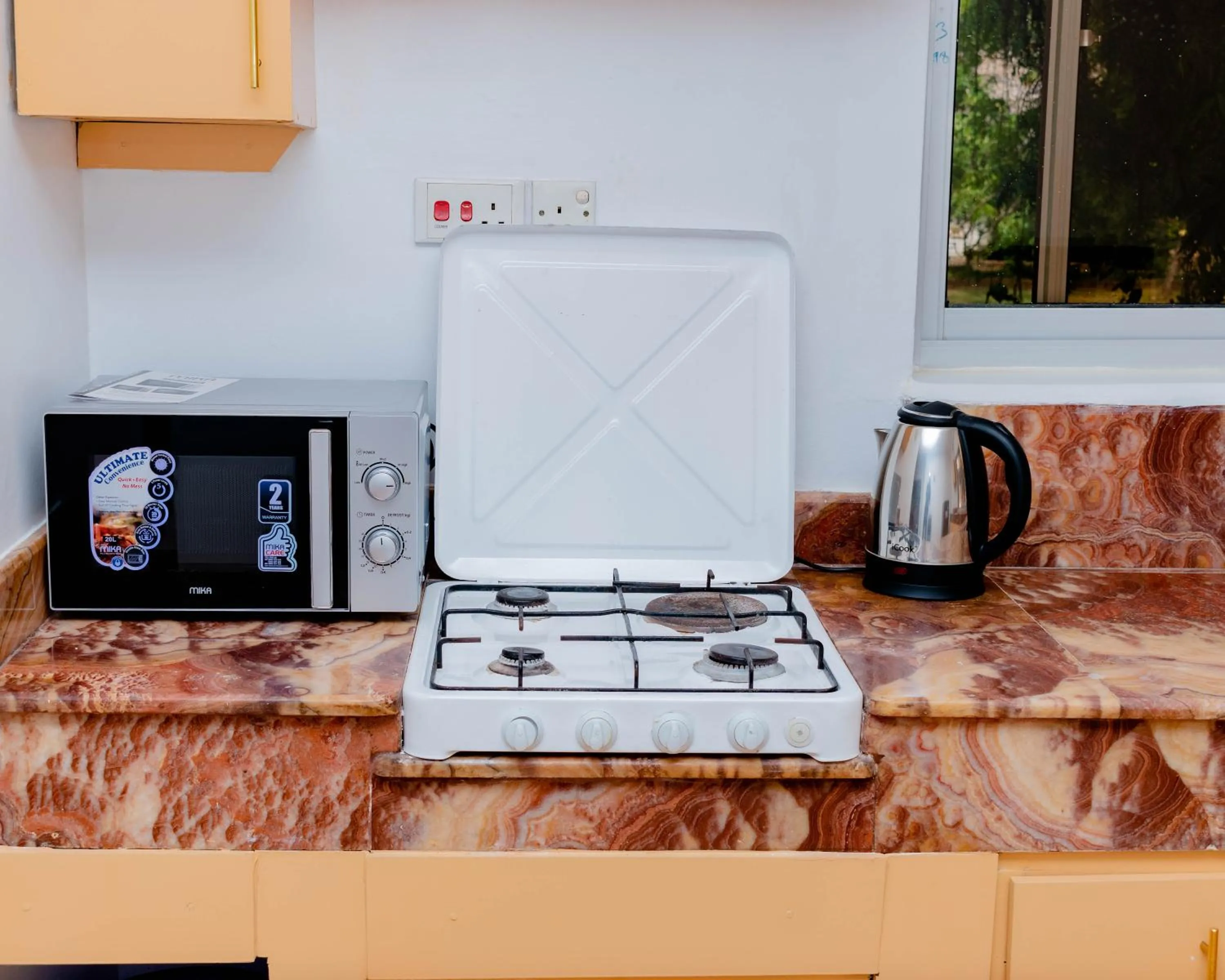 Coffee/tea facilities in Pinebreeze Holiday Resort