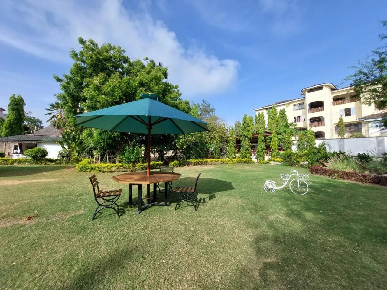 Garden view in Pinebreeze Holiday Resort