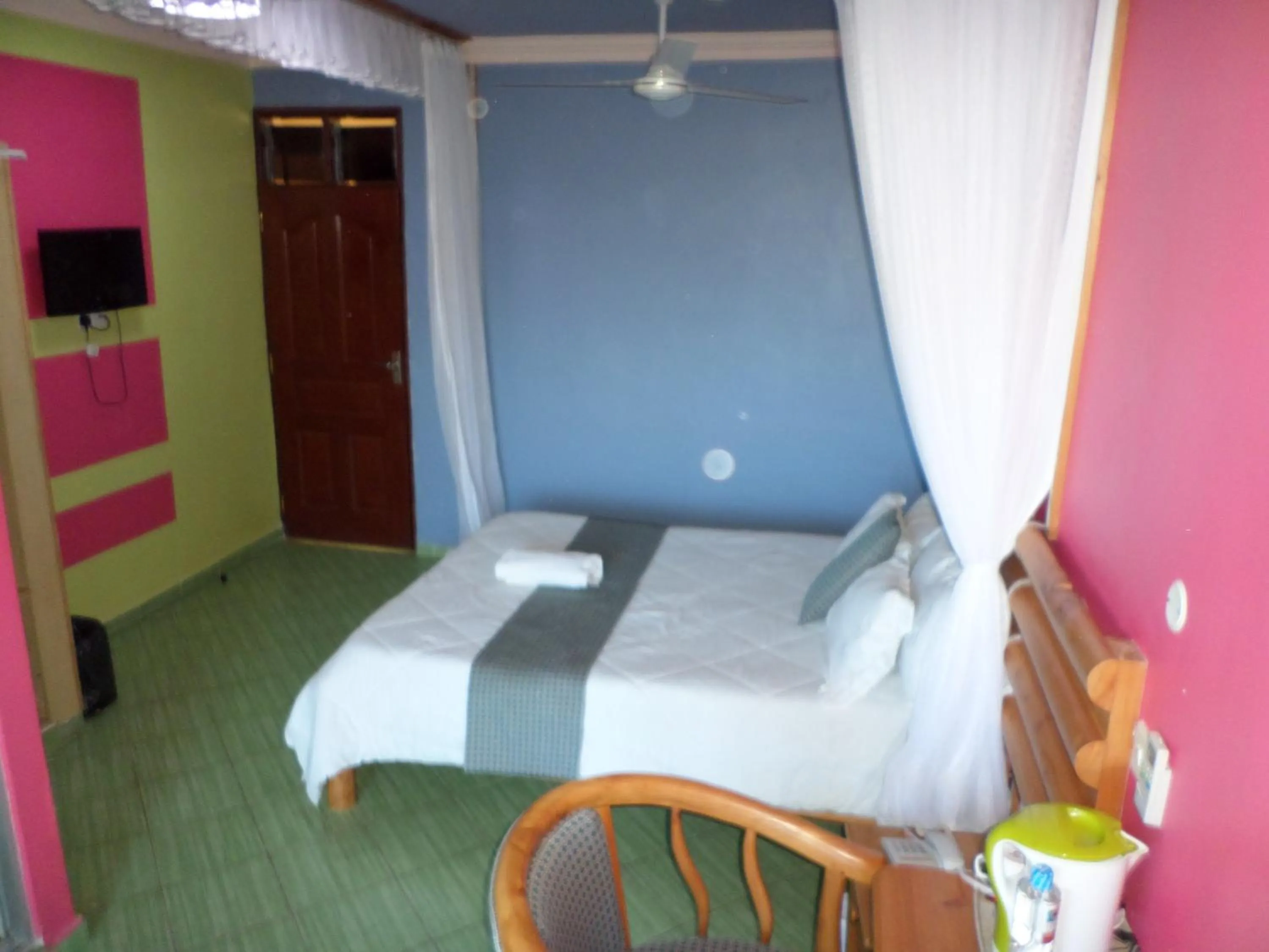 Bed in Pinebreeze Holiday Resort