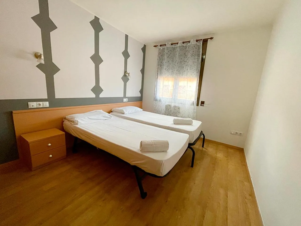 Bedroom, Bed in Apartamentos Pantebre 3000