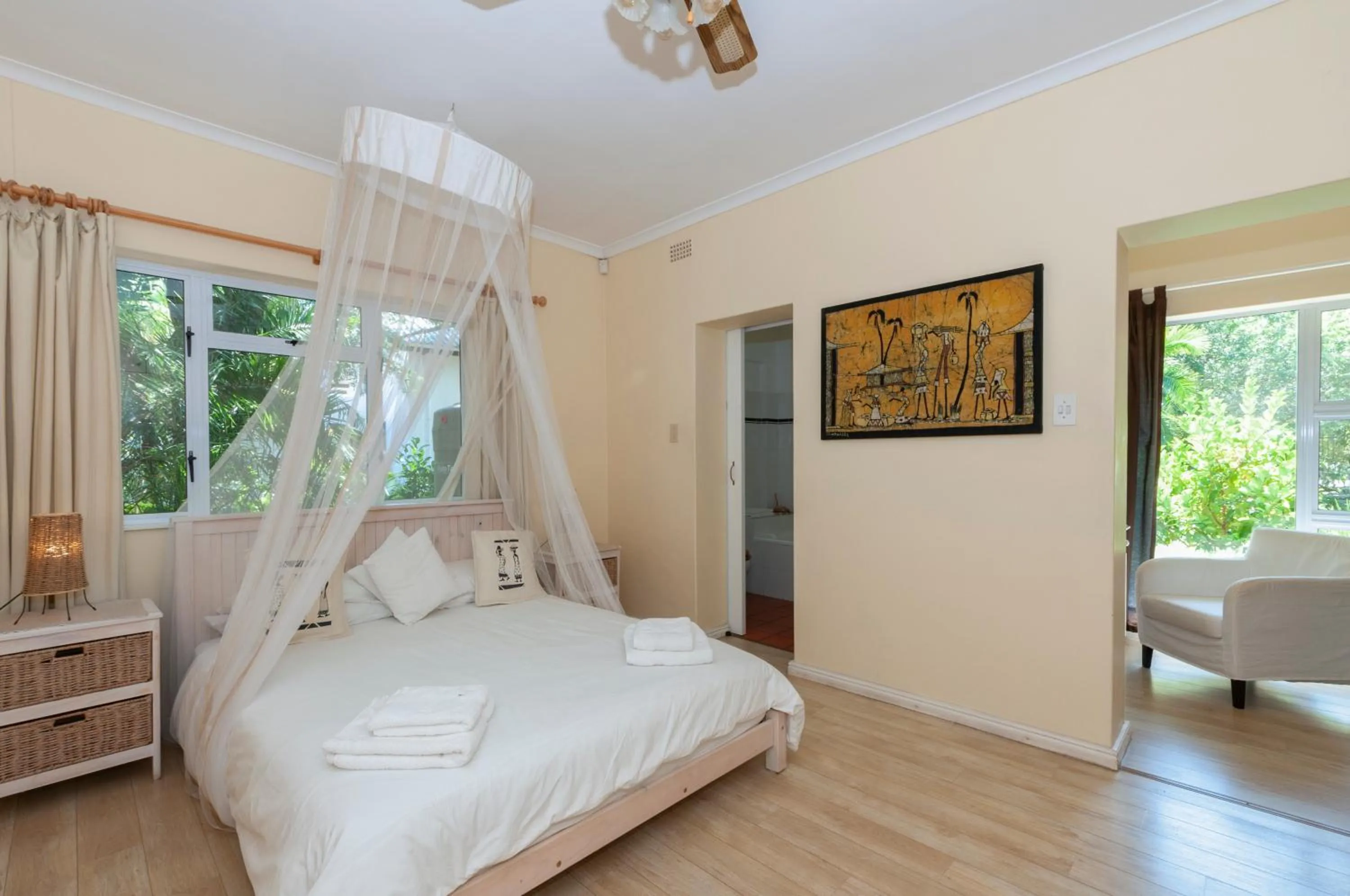 Photo of the whole room, Bed in Just Unwind