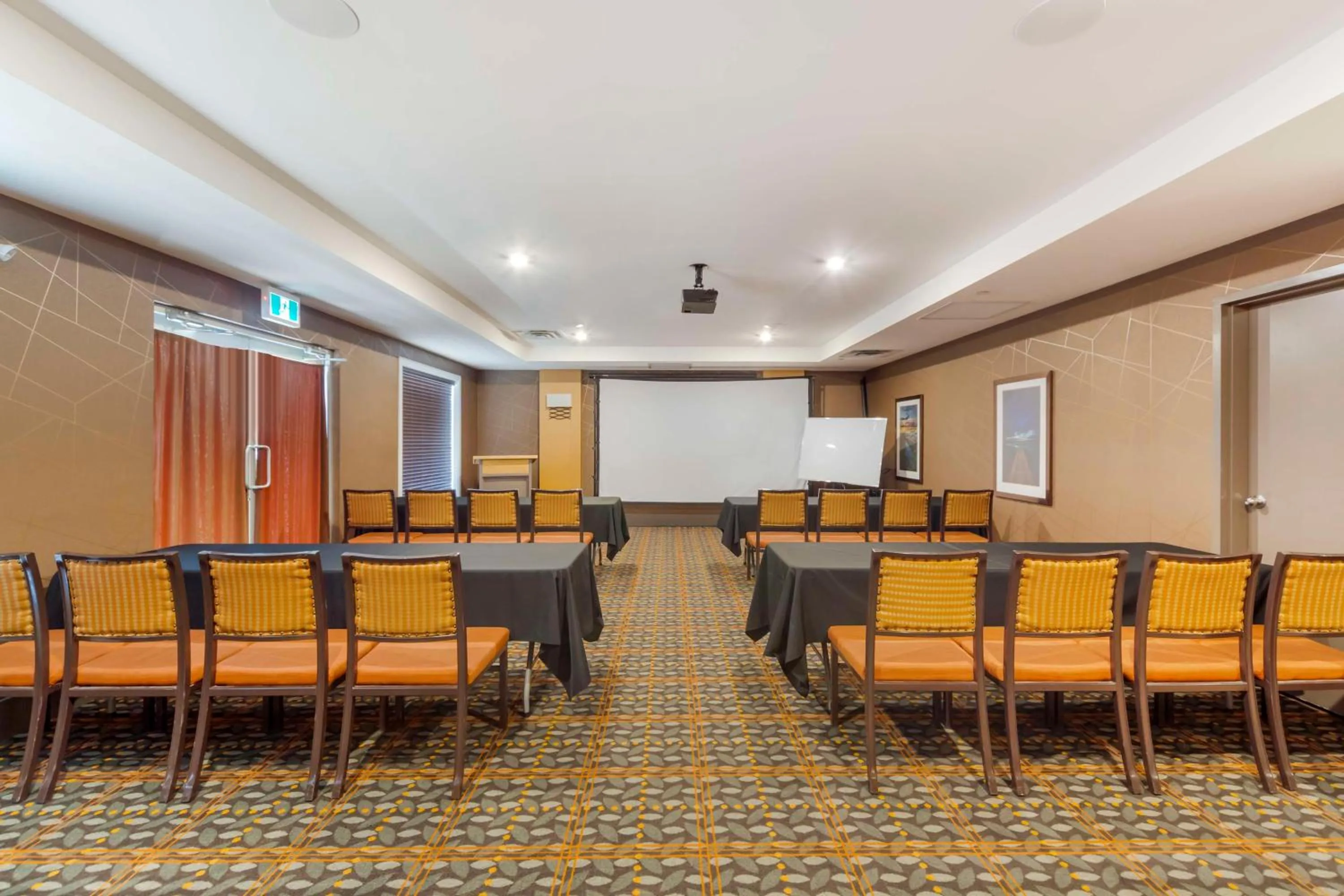Meeting/conference room in Best Western Plus Chateau Fort St. John