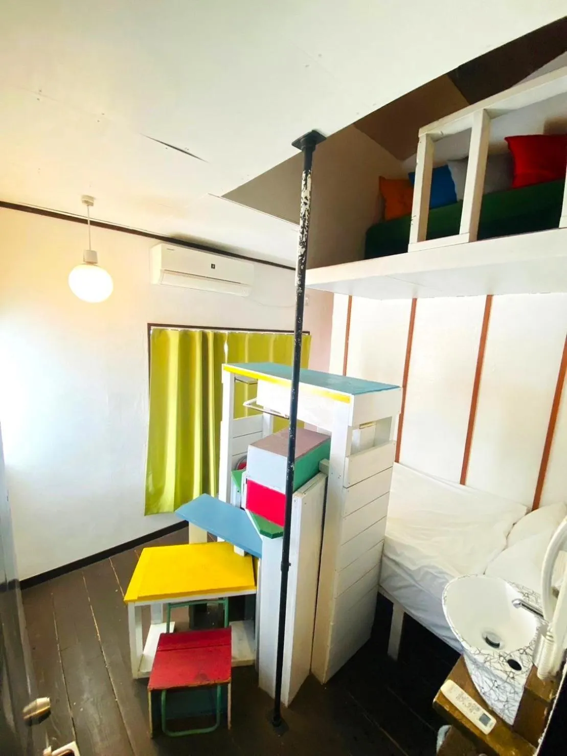 Bed in Ohmachi Junxion