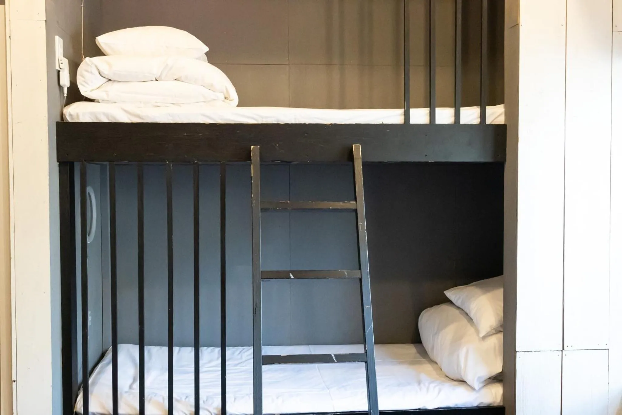 Bed in Ohmachi Junxion