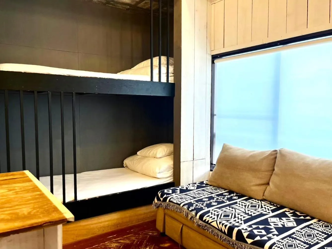 Bed in Ohmachi Junxion