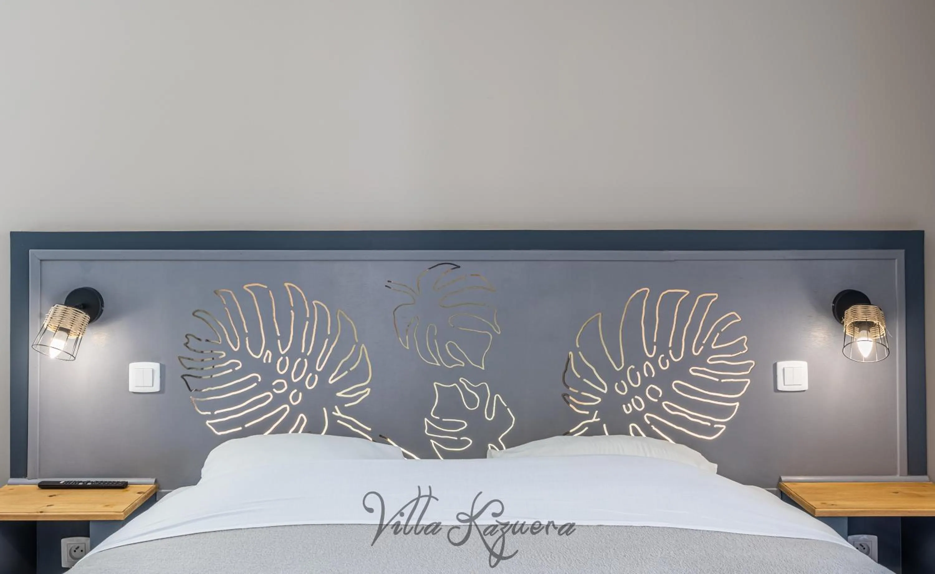 Decorative detail, Bed in La Villa Kazuera