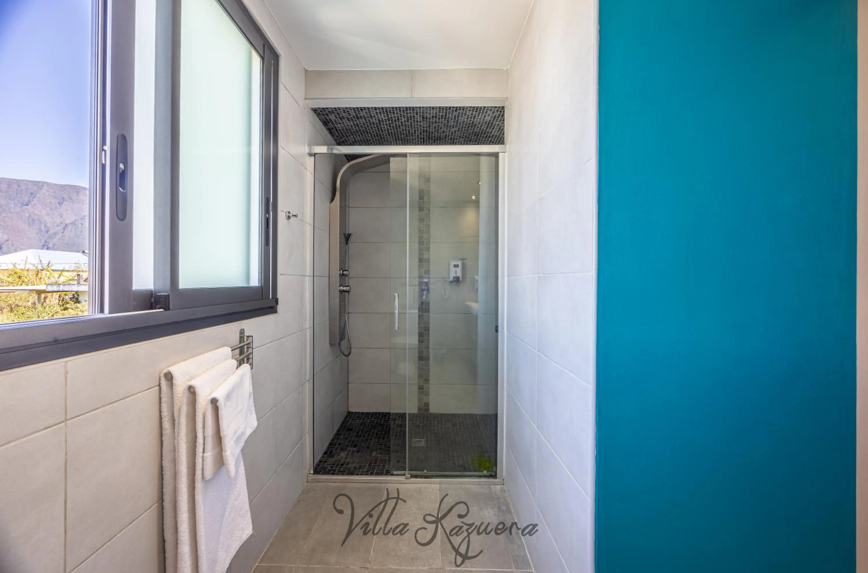 Bathroom in La Villa Kazuera