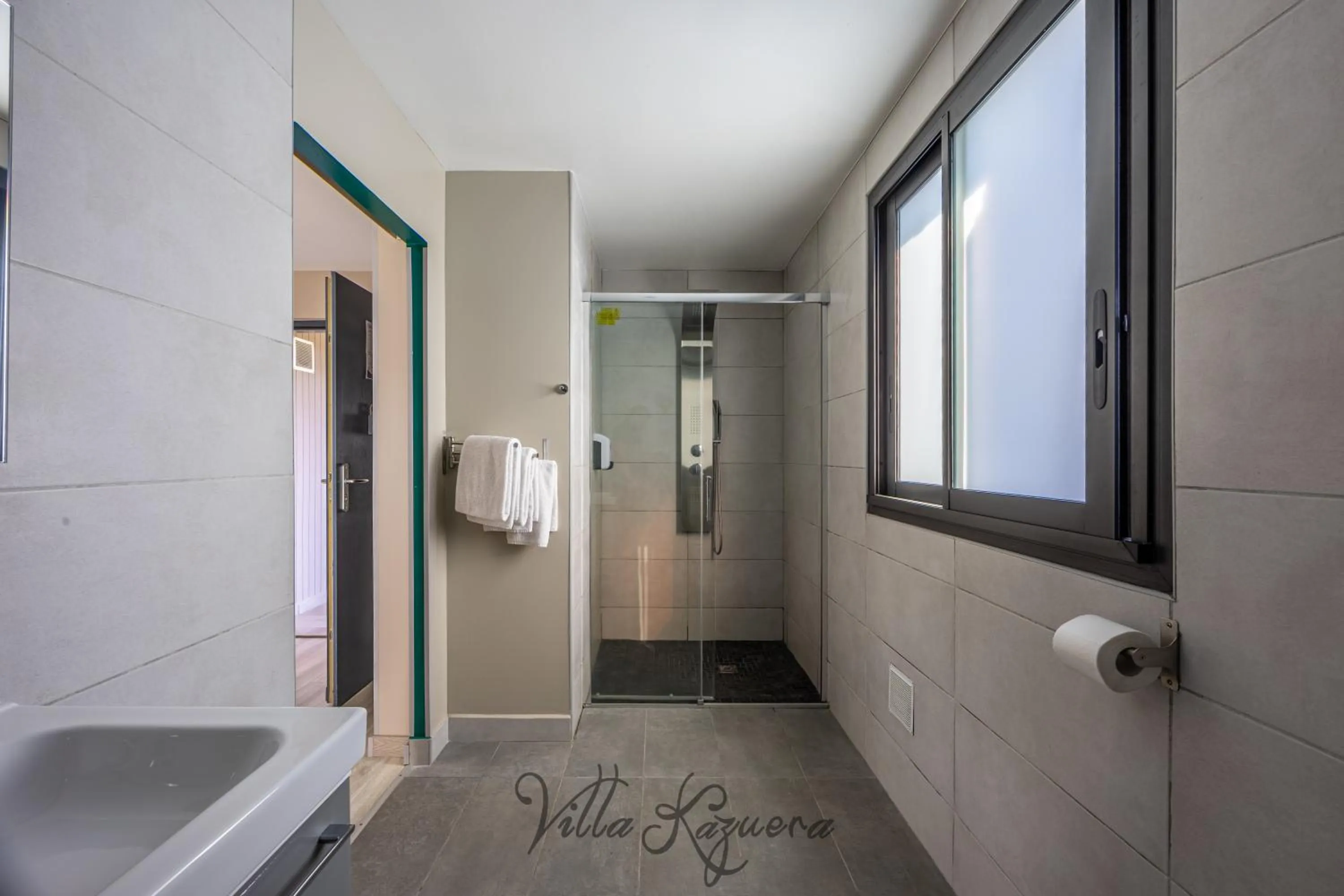 Bathroom in La Villa Kazuera