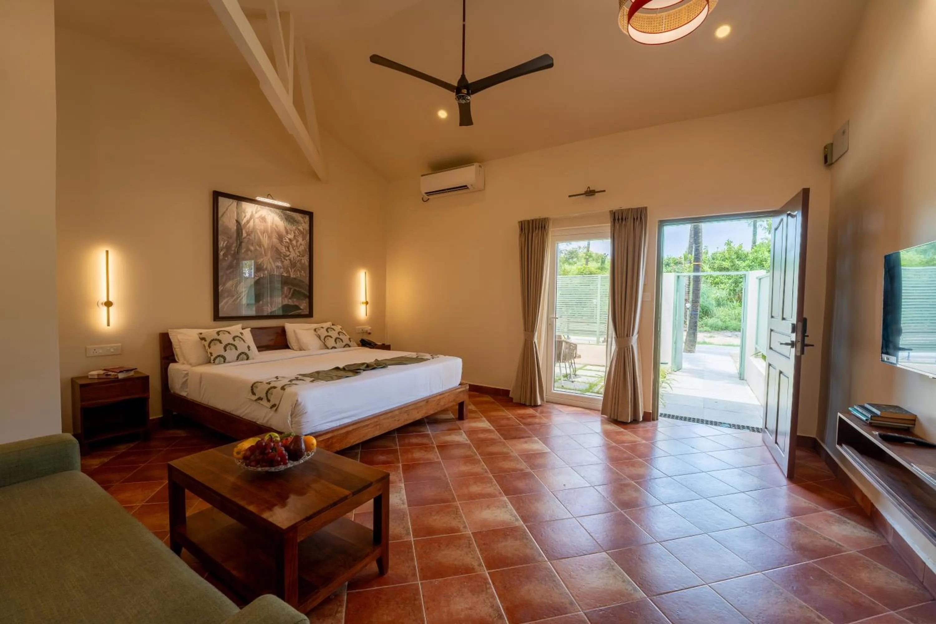 Garden, Bed in C Roque Beach Resort