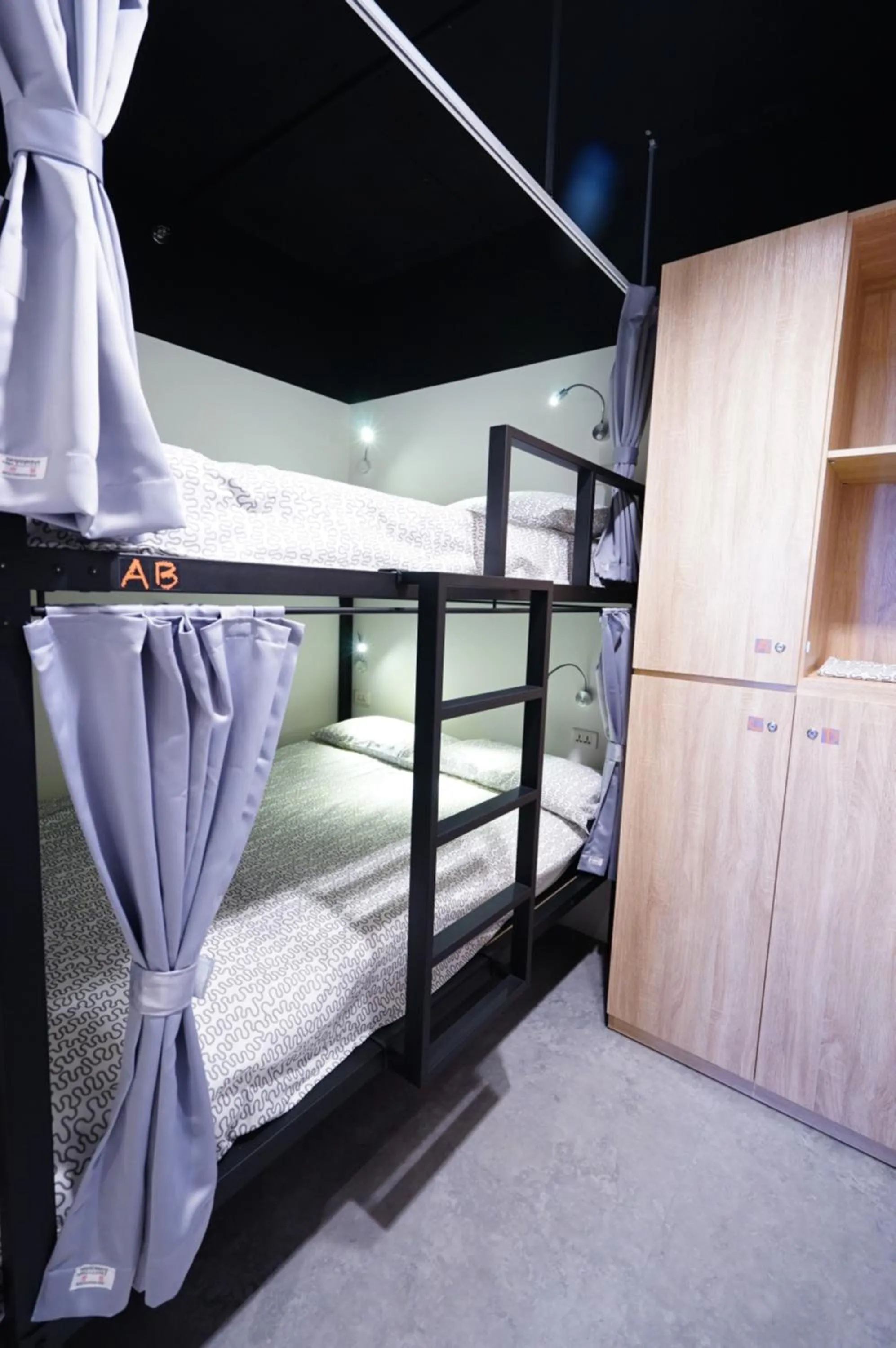 Photo of the whole room, Bed in Cavemen Hostel Taipei Station Youth Branch