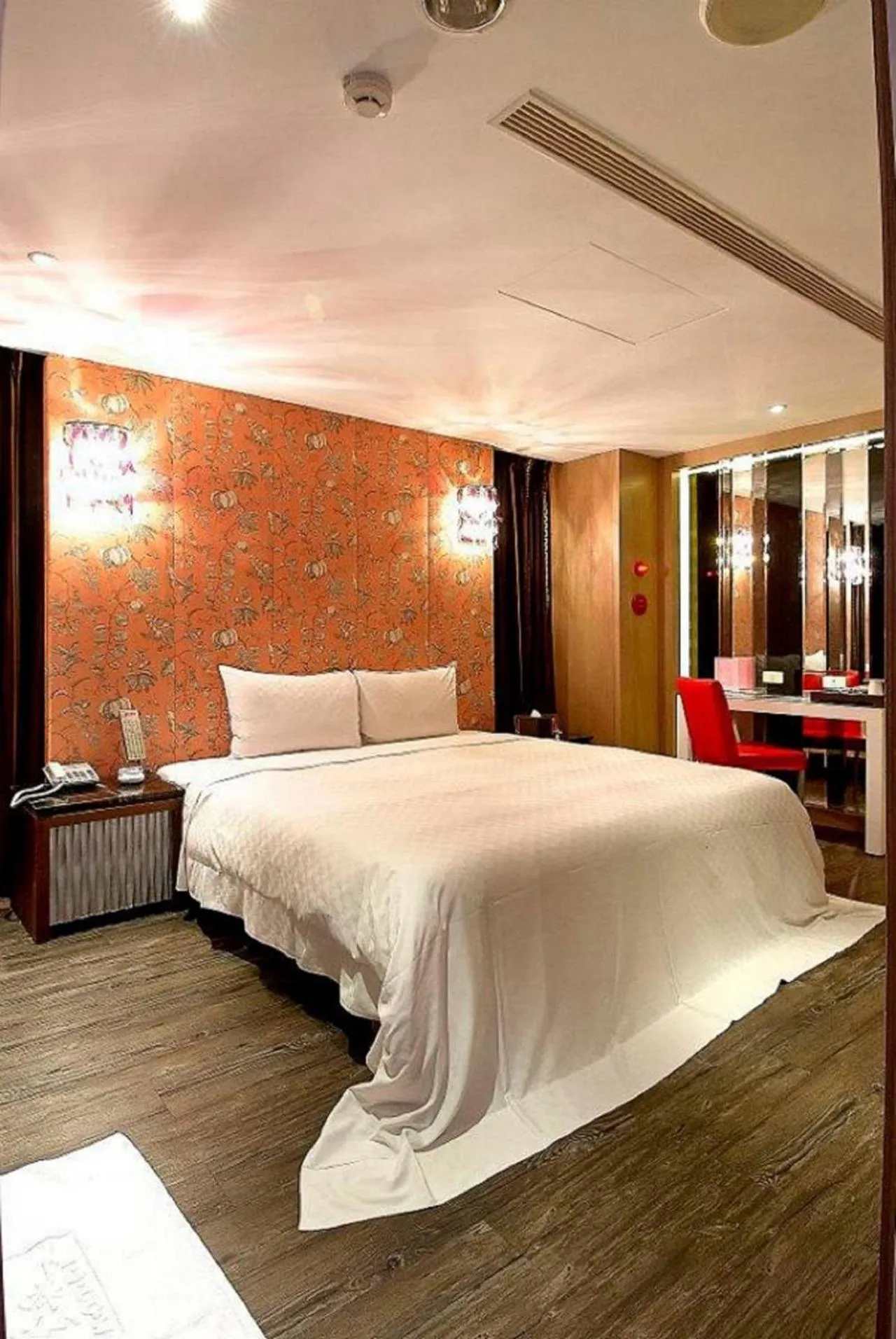 Photo of the whole room, Bed in Feng Cai Motel