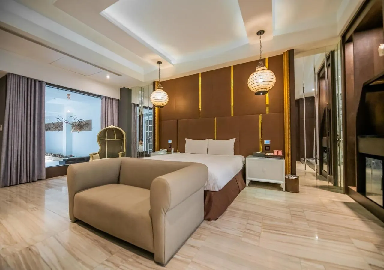 Photo of the whole room, Bed in Feng Cai Motel