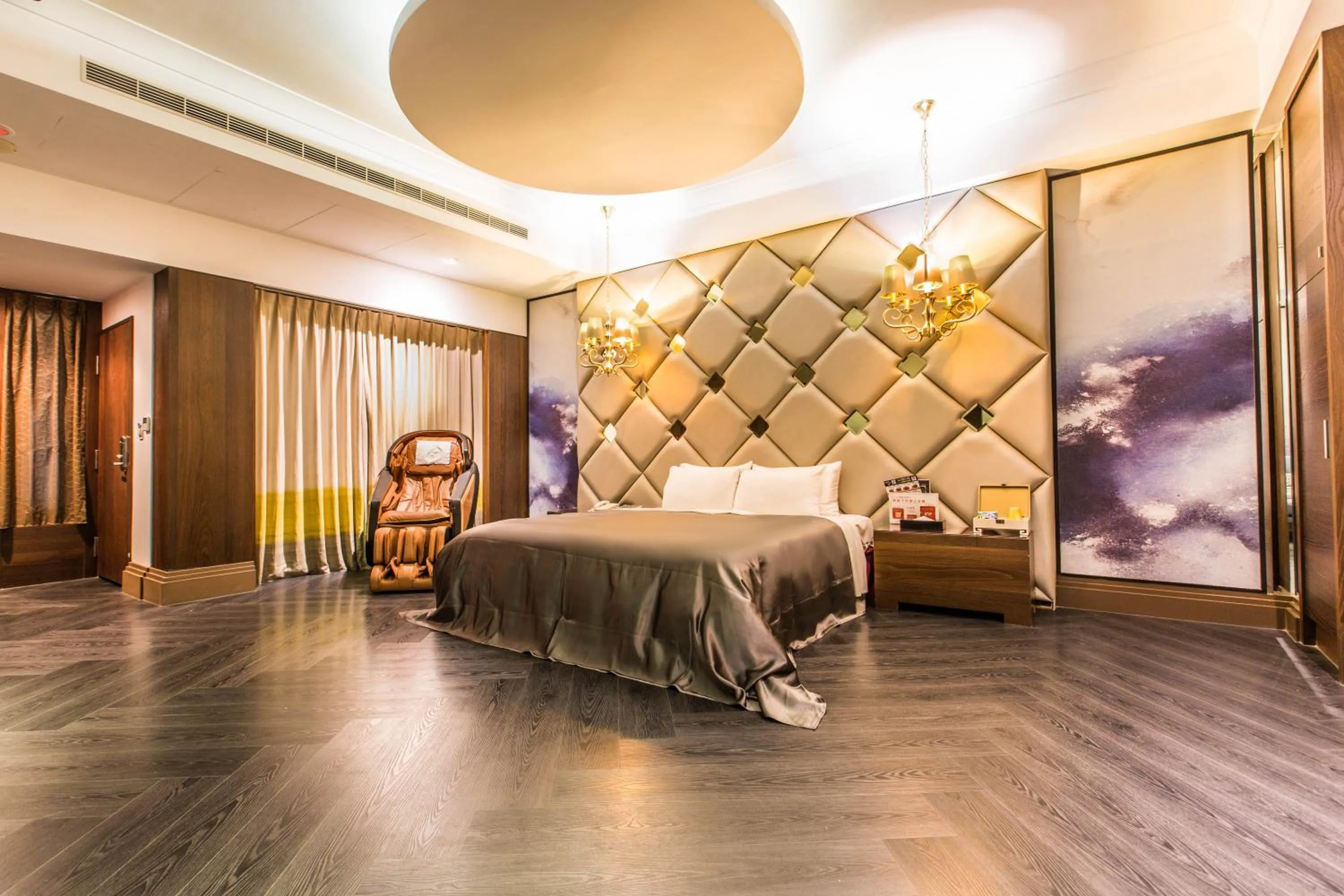 Photo of the whole room, Bed in Feng Cai Motel