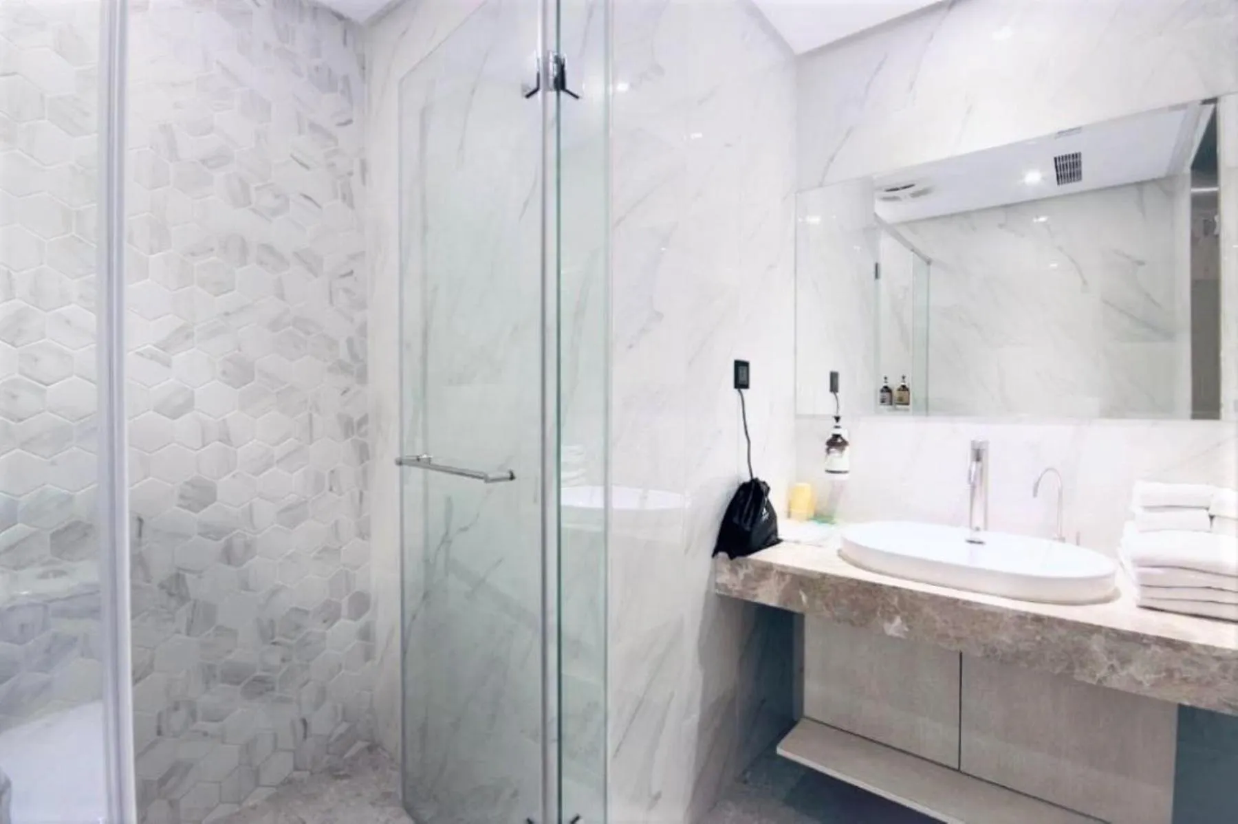 Bathroom in Region Motel