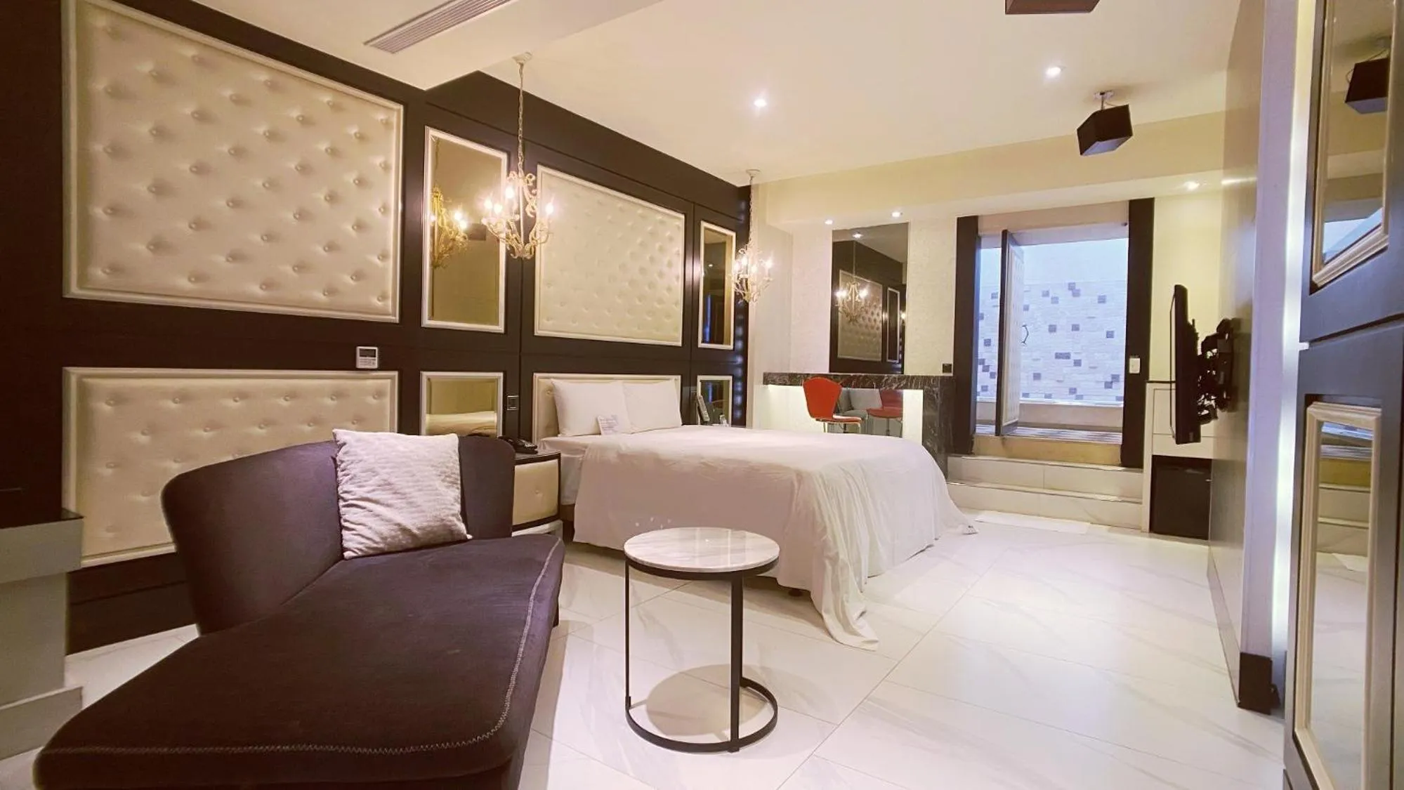 Photo of the whole room, Bed in Region Motel