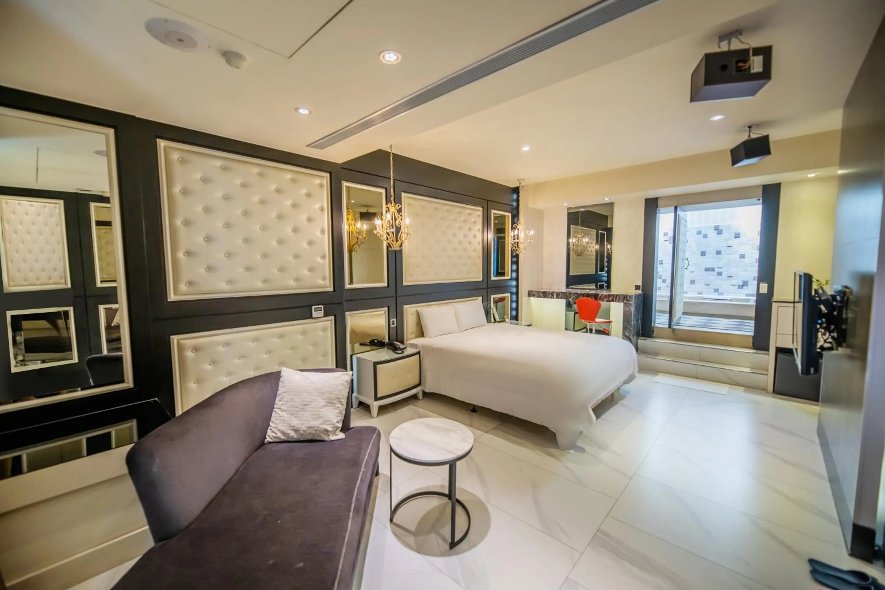 Photo of the whole room, Bed in Region Motel