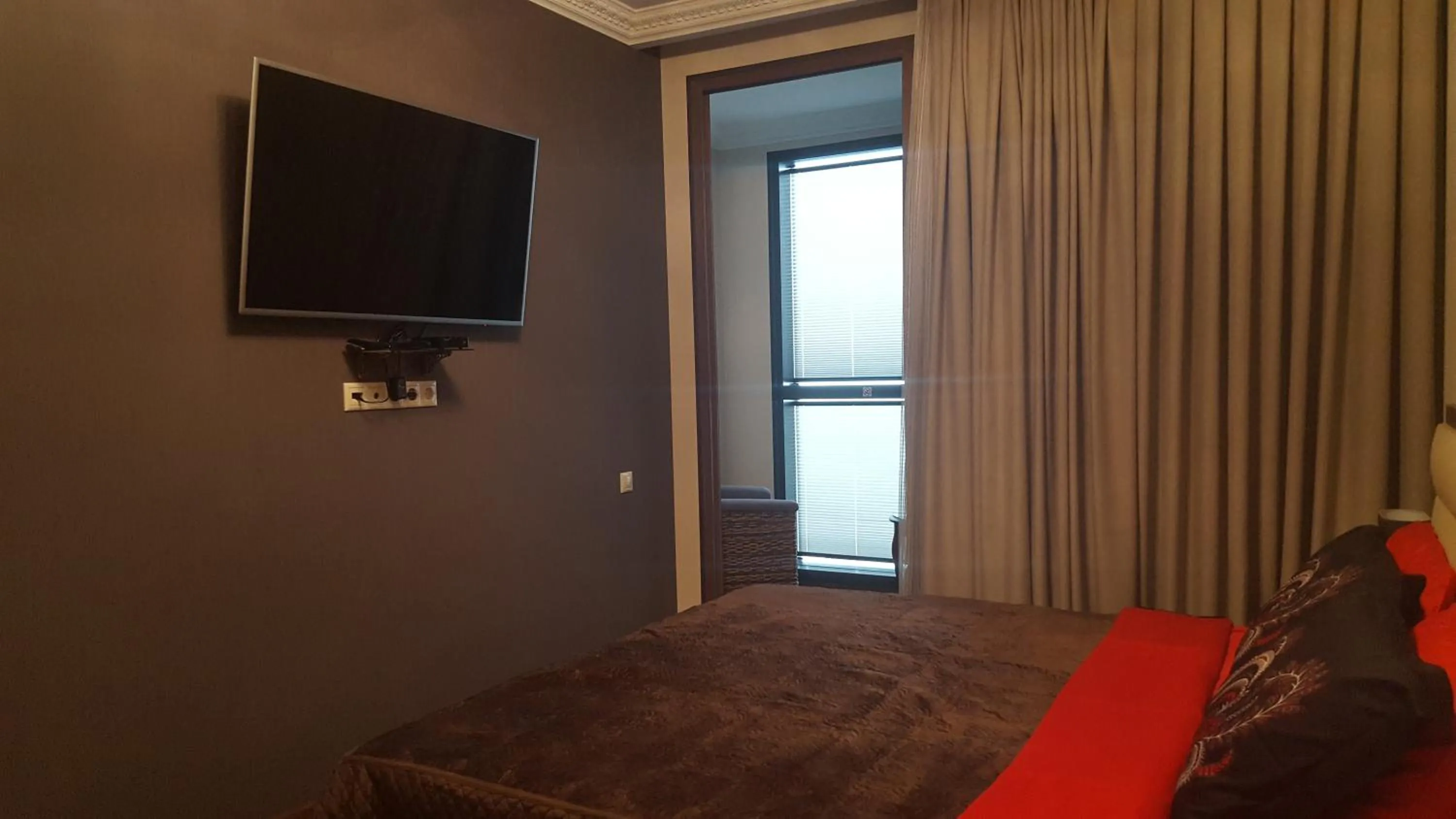 TV and multimedia, Bed in Mimino Apartment Deluxe First Line (C I)