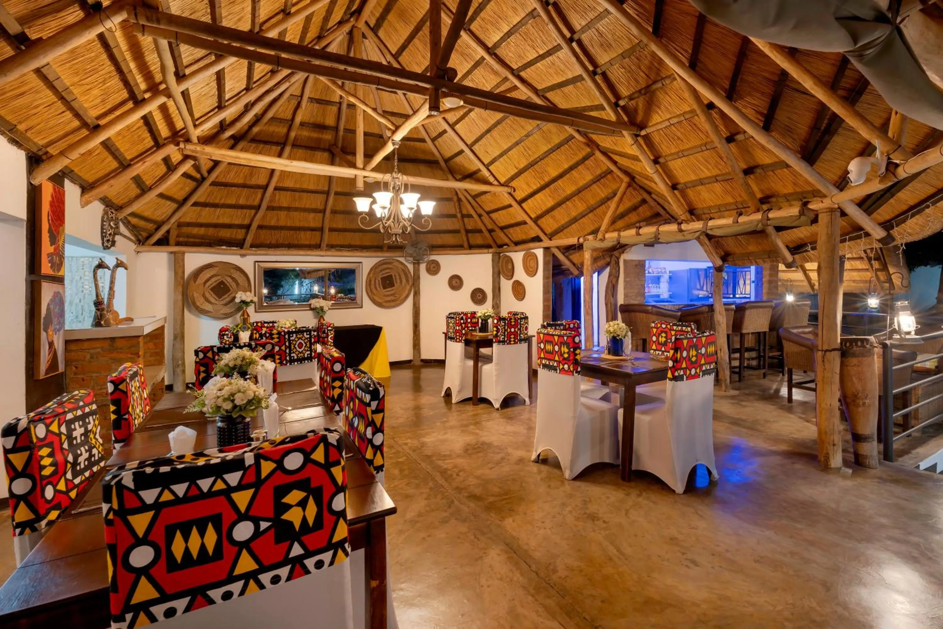 Restaurant/places to eat in Ngoma Zanga Lodge