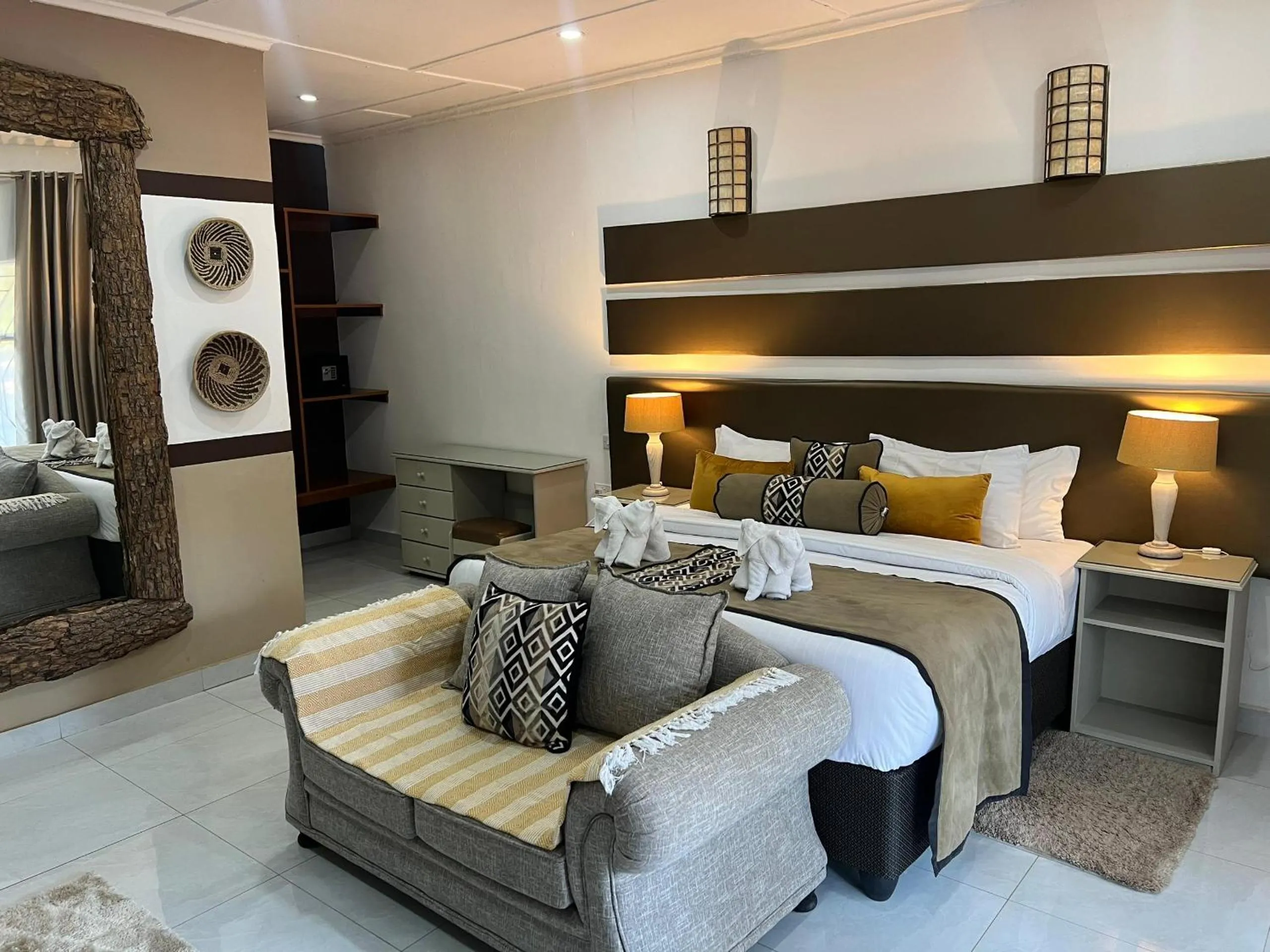 Photo of the whole room, Bed in Ngoma Zanga Lodge