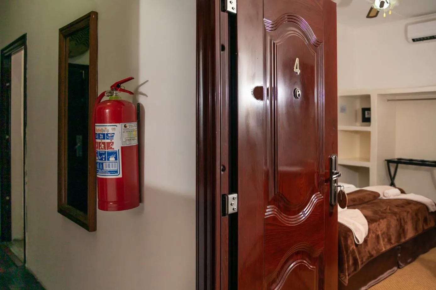 Floor plan, Bed in Ngoma Zanga Lodge