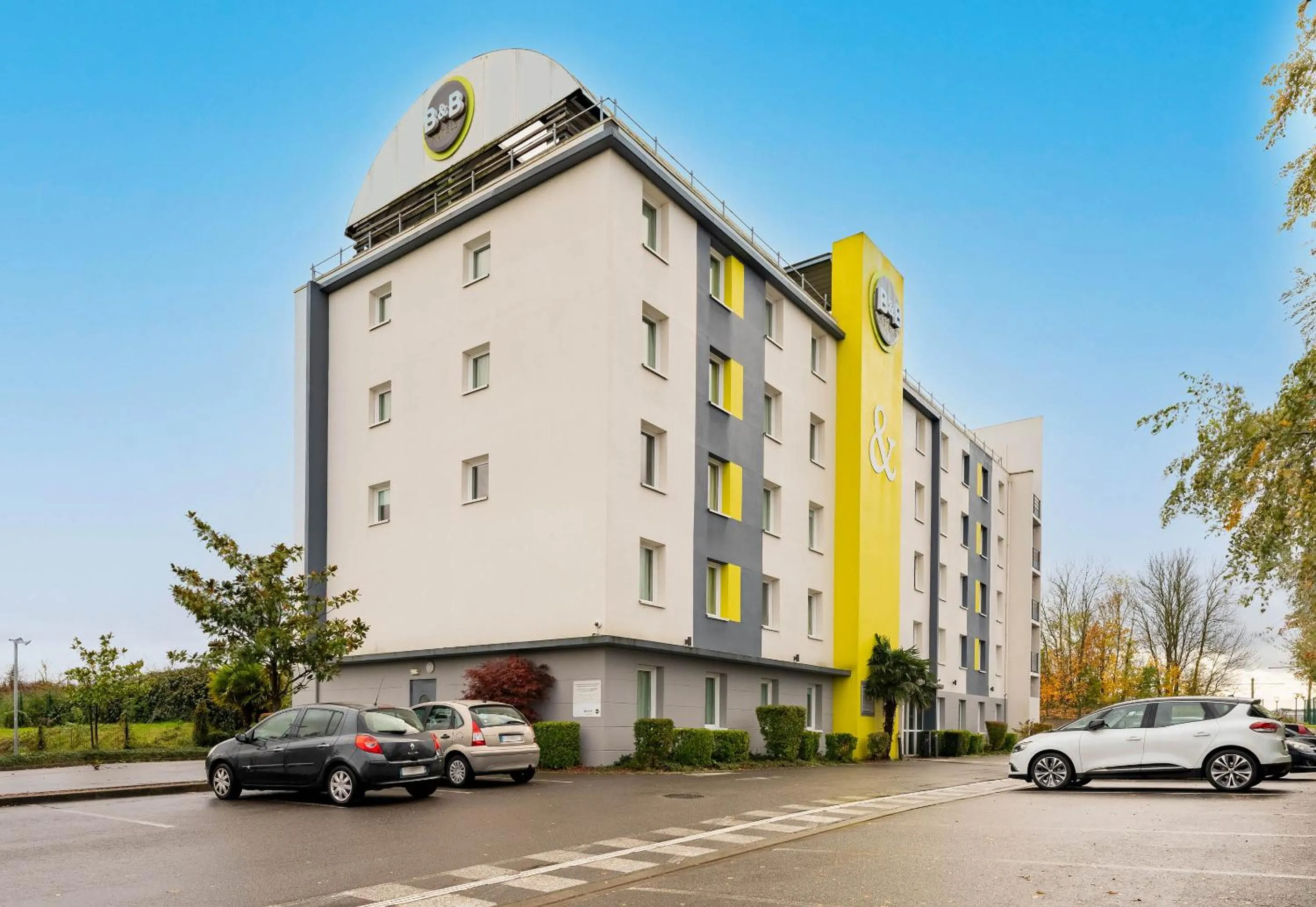 Property building in B&B HOTEL Valenciennes Marly