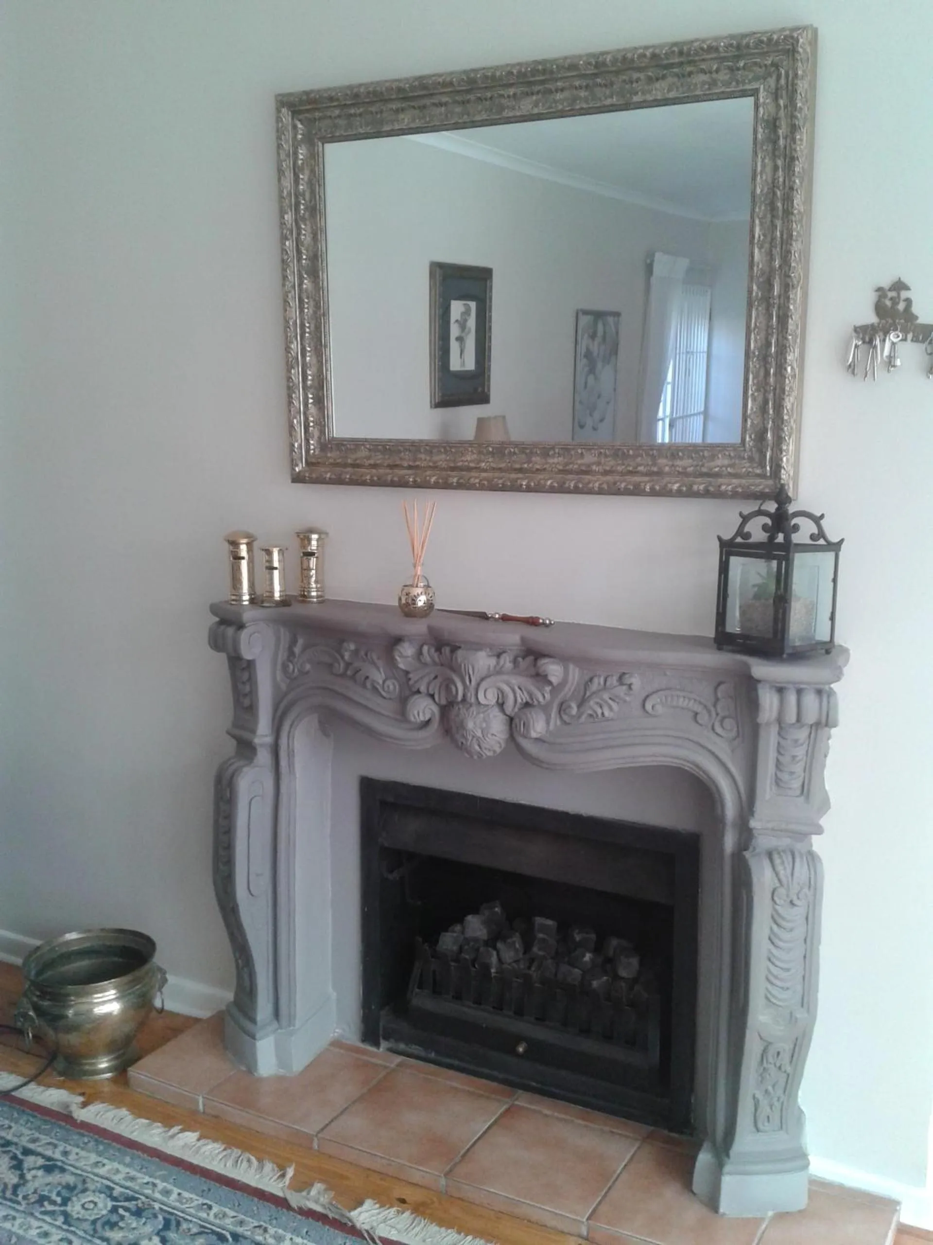 Communal lounge/ TV room in brookdale house