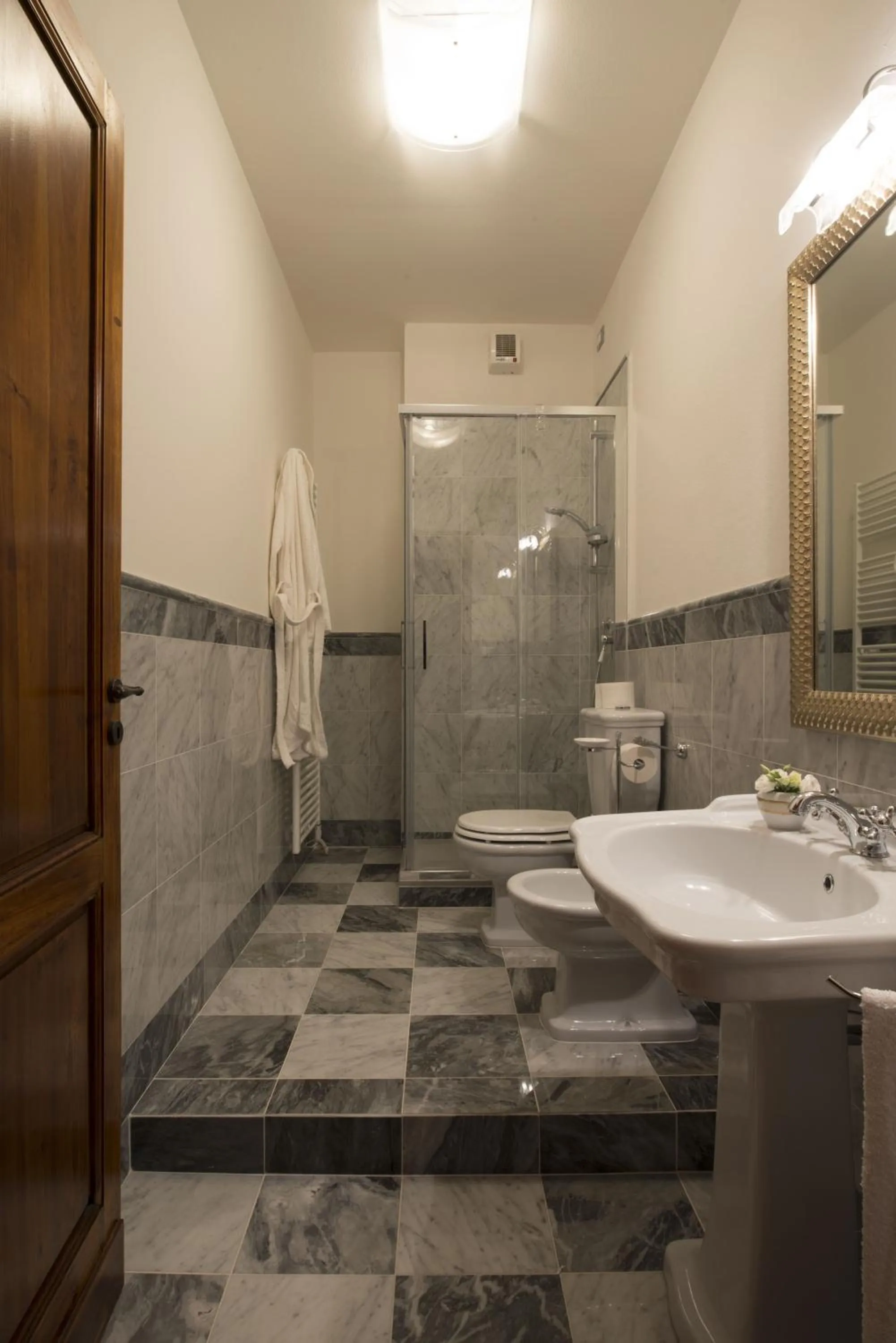 Bathroom in Relais Villa Scarfantoni B&B