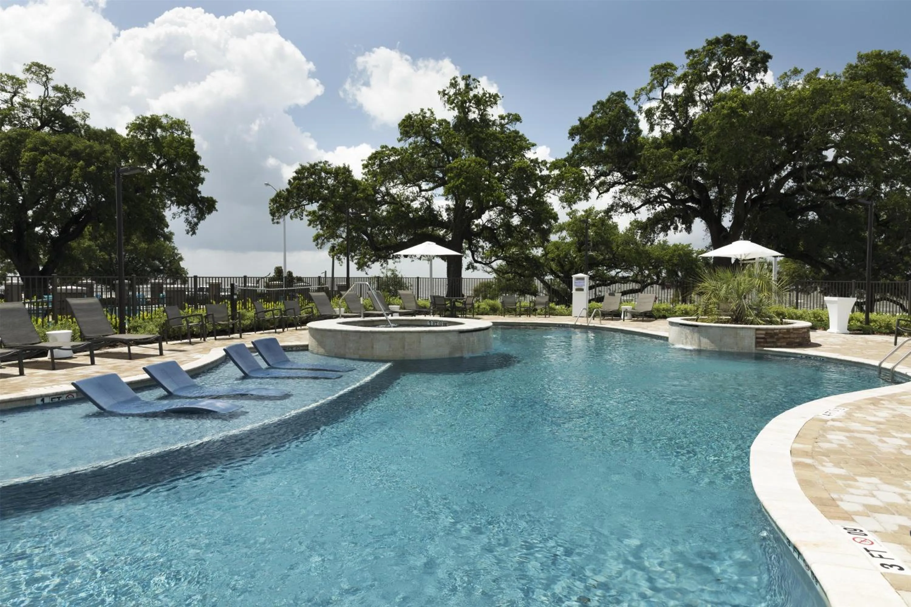 Swimming pool in Hyatt Place Biloxi