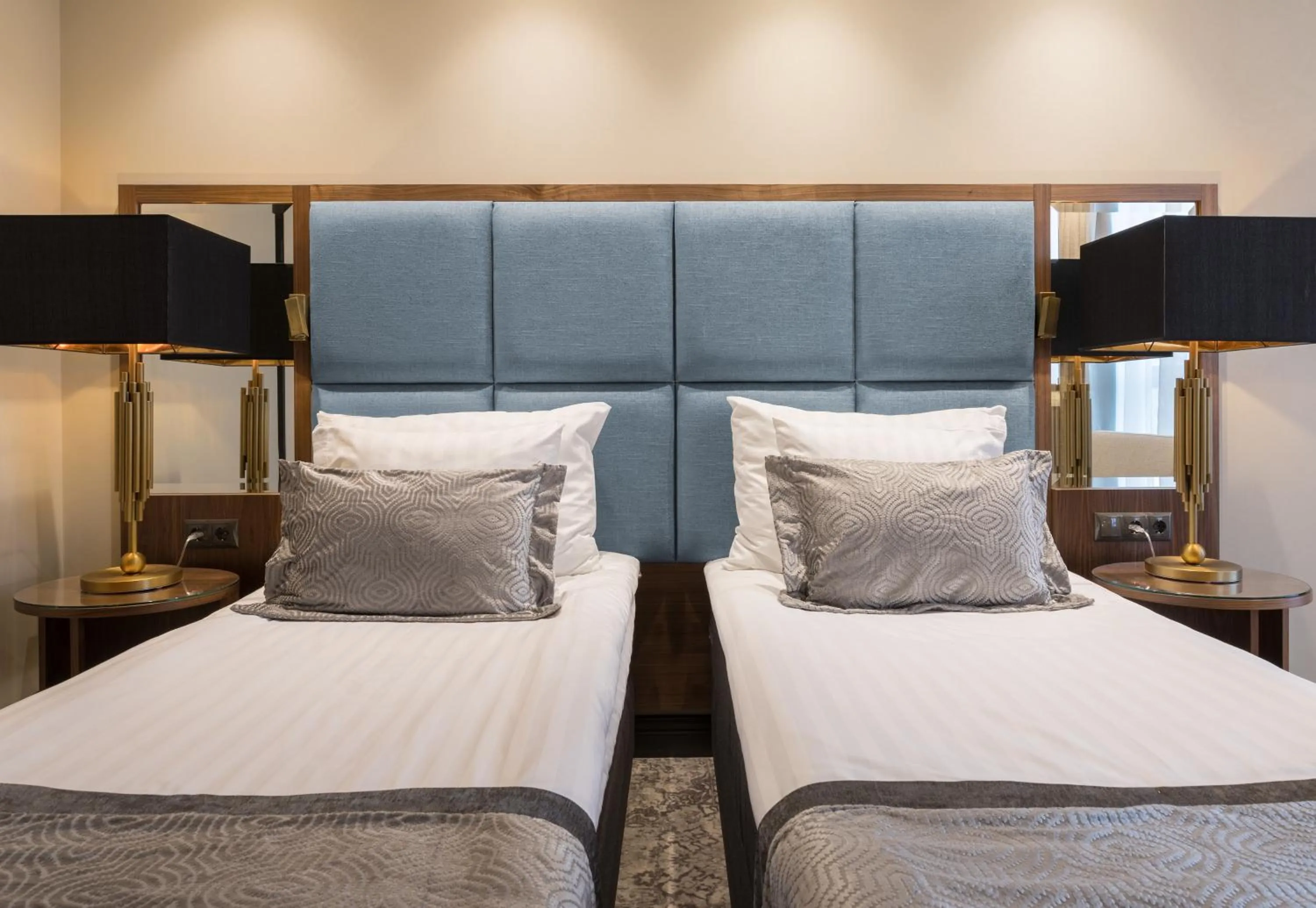 Bed in V Spa & Conference Hotel