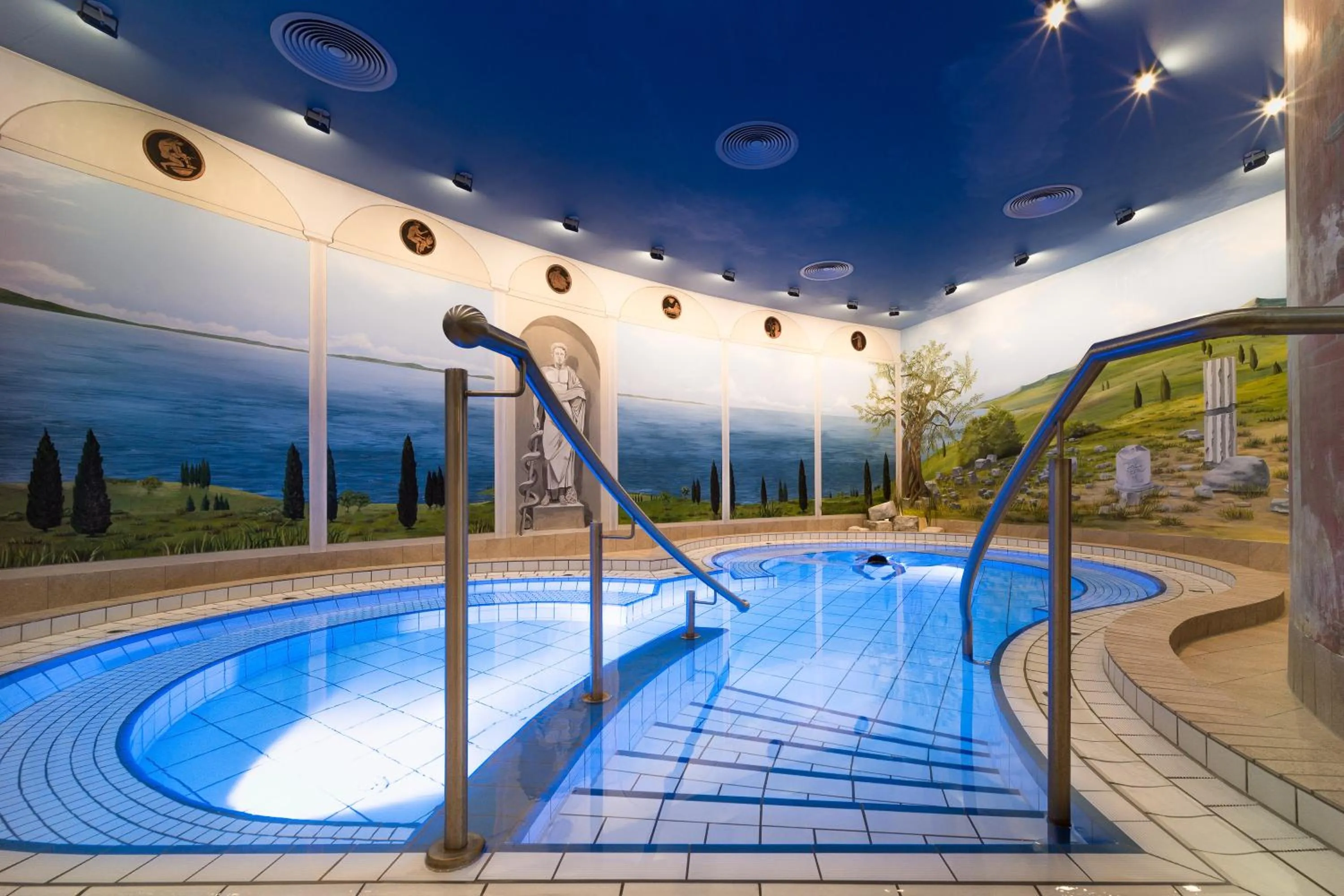 Hot Spring Bath in Siebenquell® GesundZeitResort