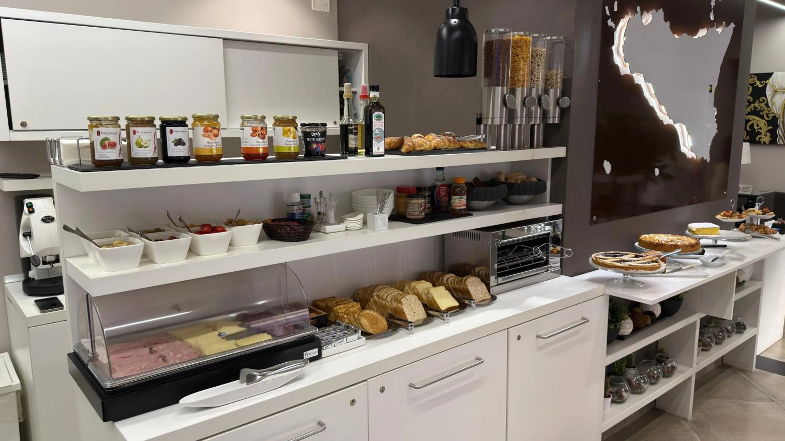 Breakfast in ETNEA 454 Catania Luxury Rooms