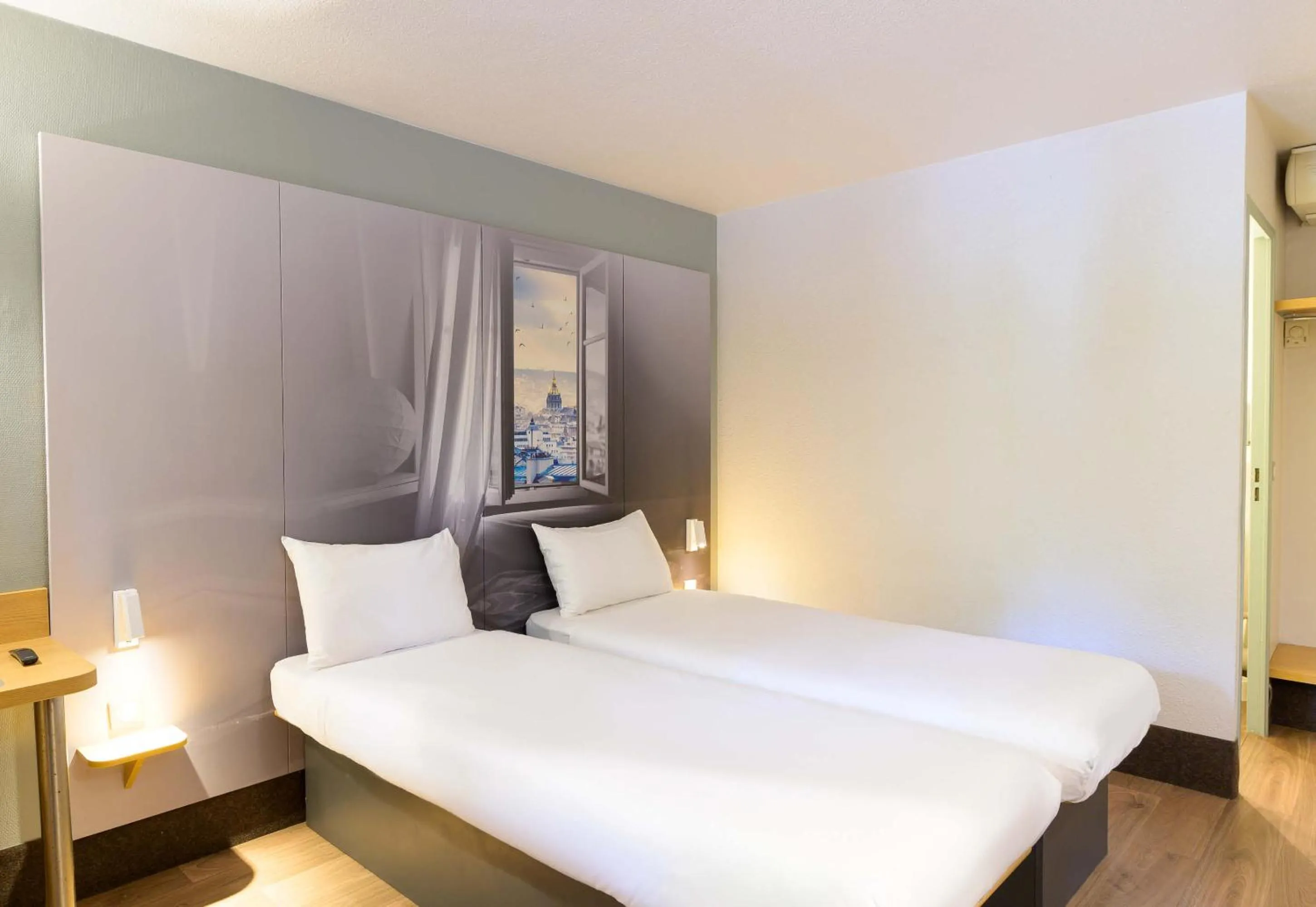 Bedroom, Bed in B&B HOTEL Pontault Combault