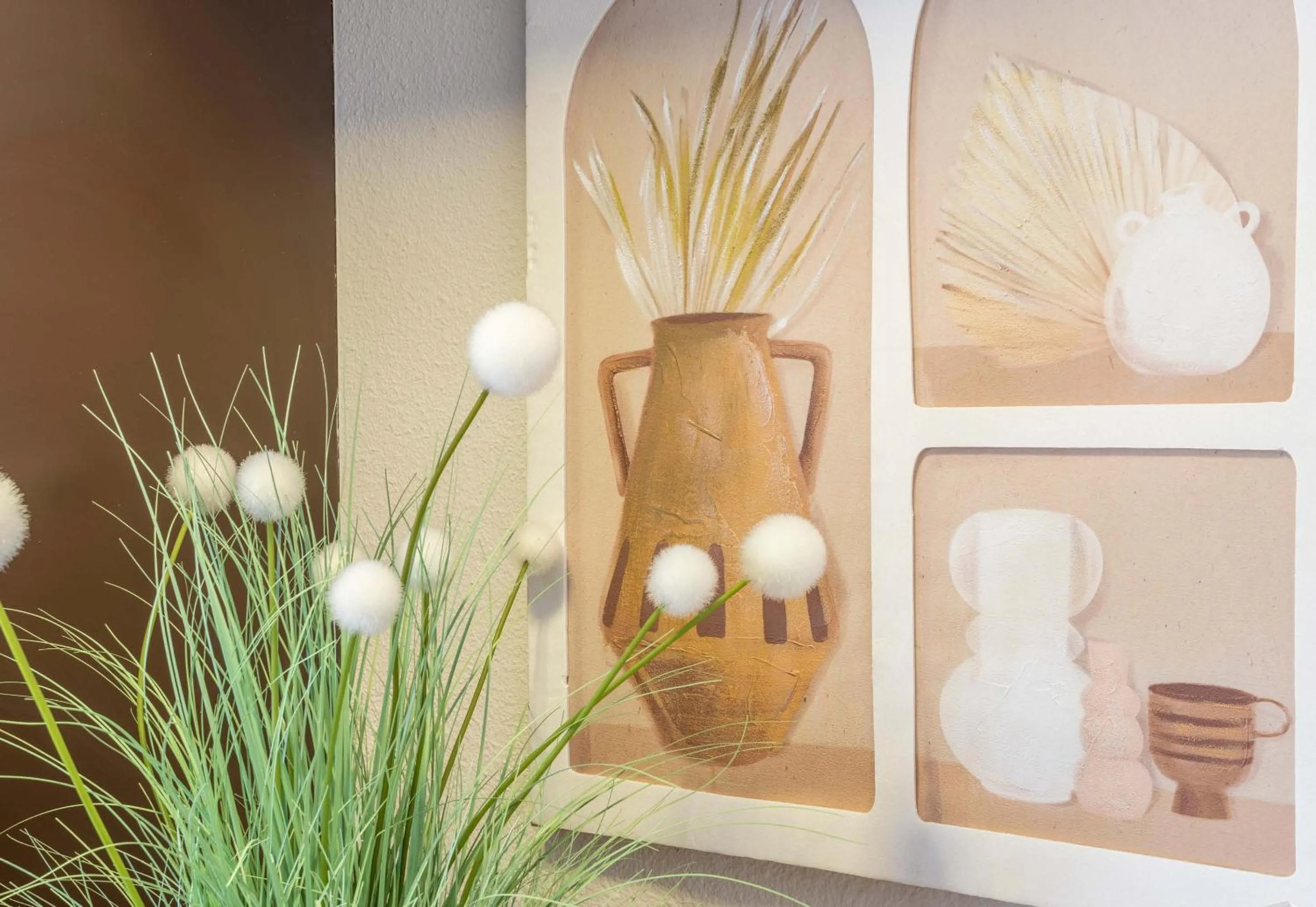 Decorative detail in B&B HOTEL Toulon La Seyne sur Mer