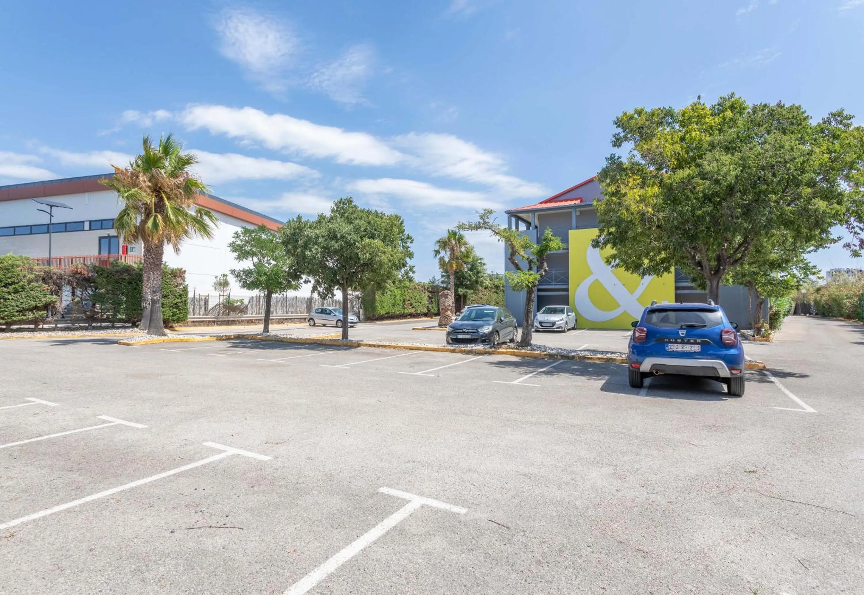 Parking in B&B HOTEL Toulon La Seyne sur Mer