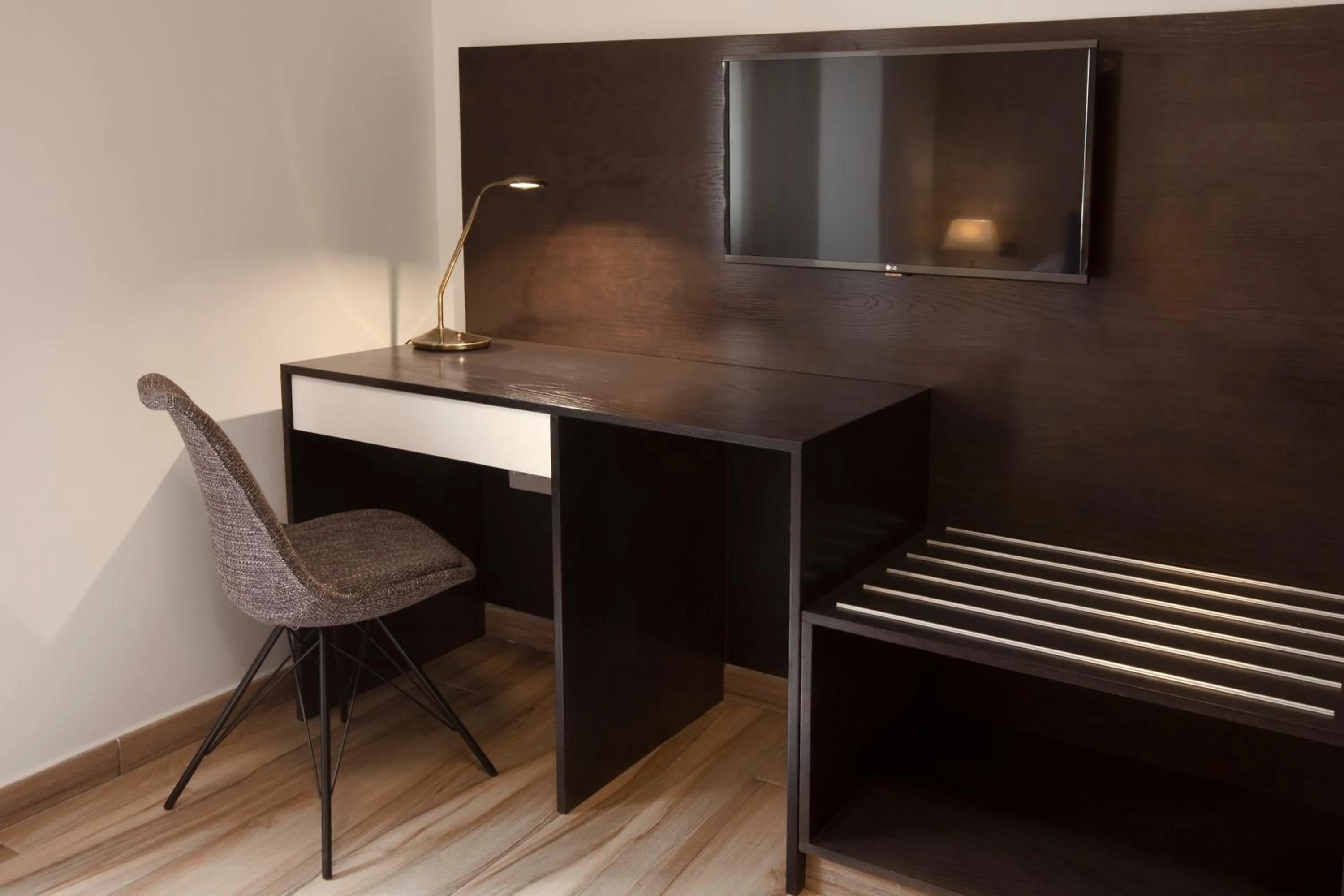 TV and multimedia in Gran Marina Suites