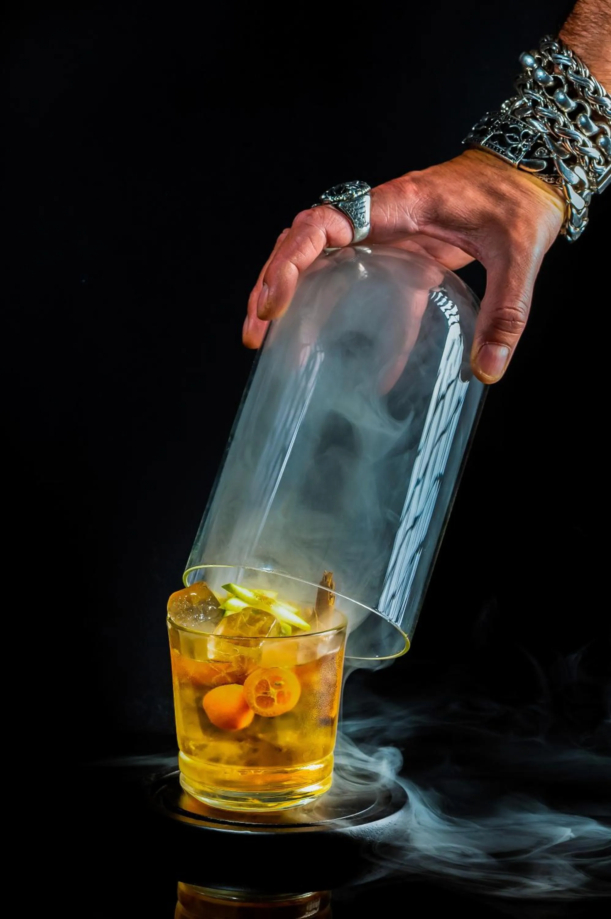 Alcoholic drinks in TRIBE Paris Batignolles