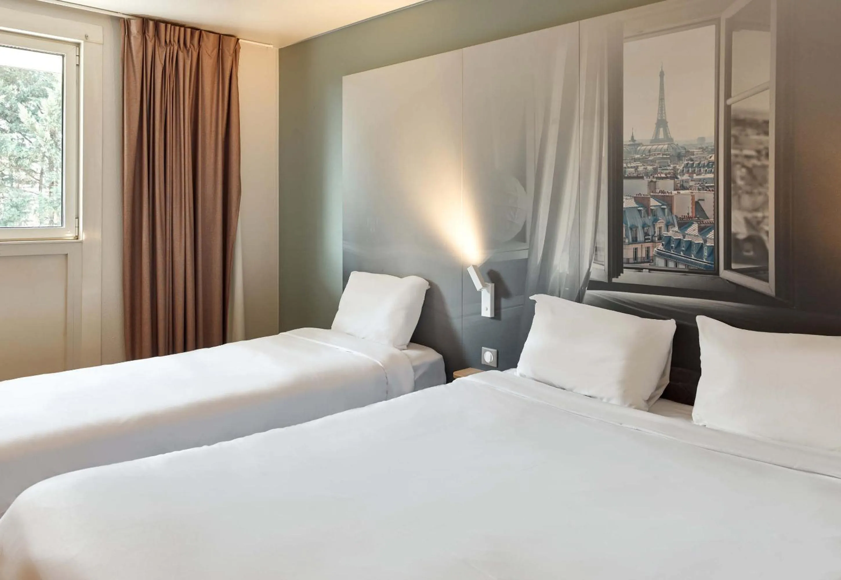 Bedroom, Bed in B&B HOTEL Corbeil-Essonnes