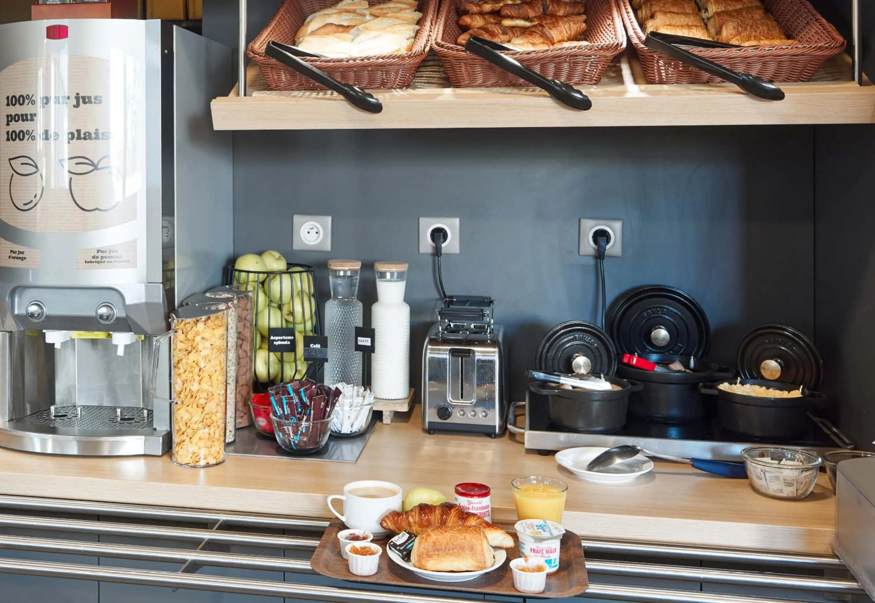 Buffet breakfast in B&B HOTEL Corbeil-Essonnes