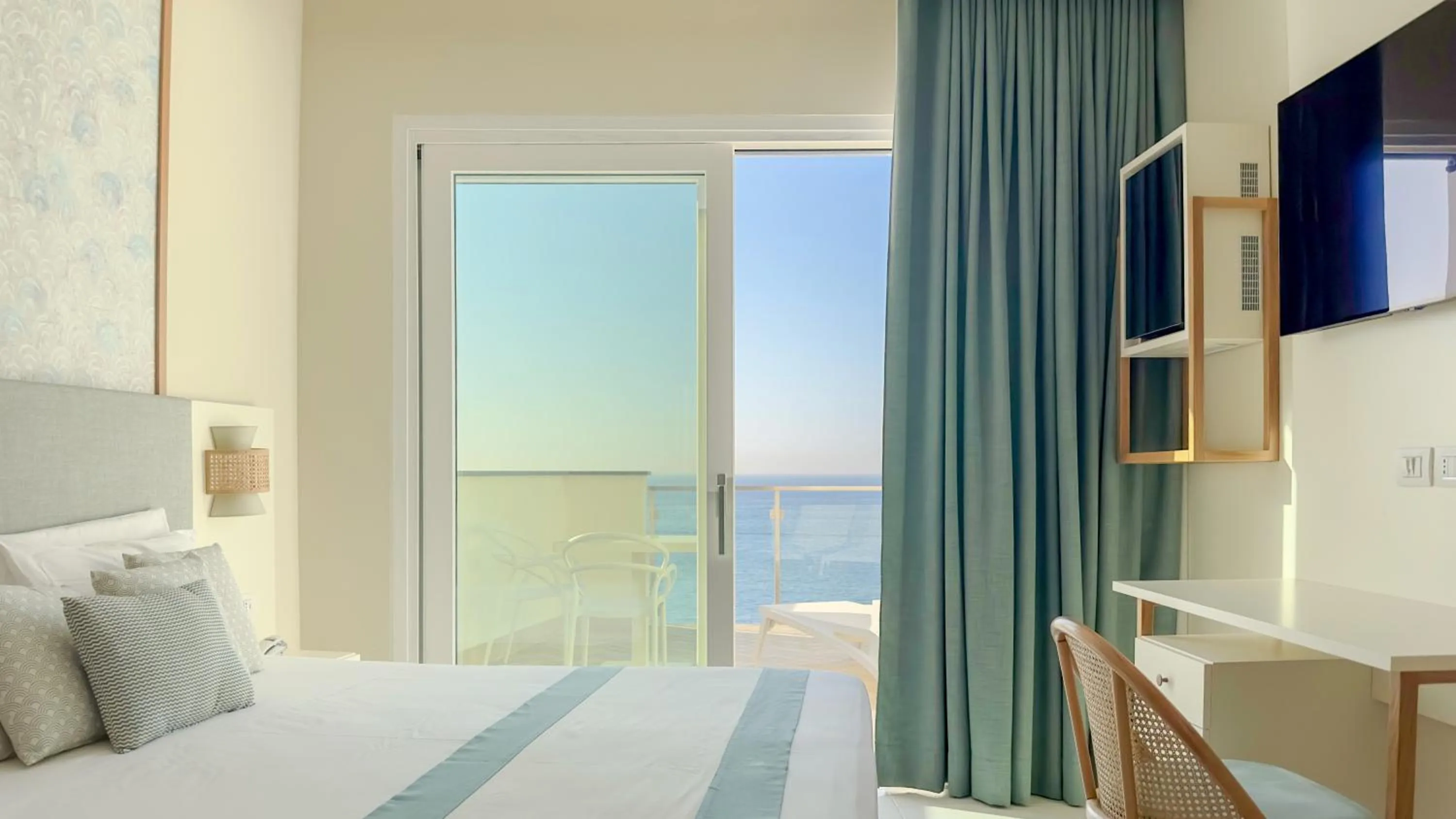 Bedroom, Bed in Hotel Giosue' a mare Sorrento