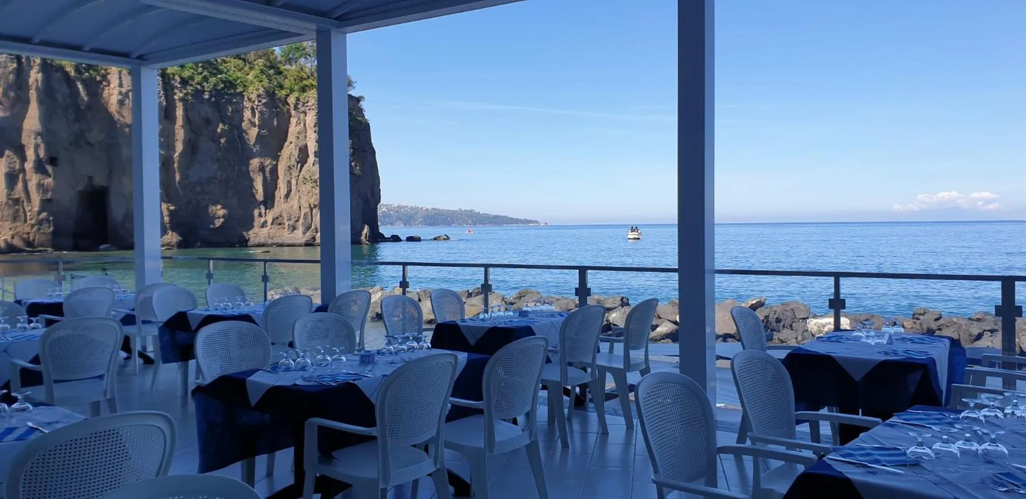 Restaurant/places to eat in Hotel Giosue' a mare Sorrento