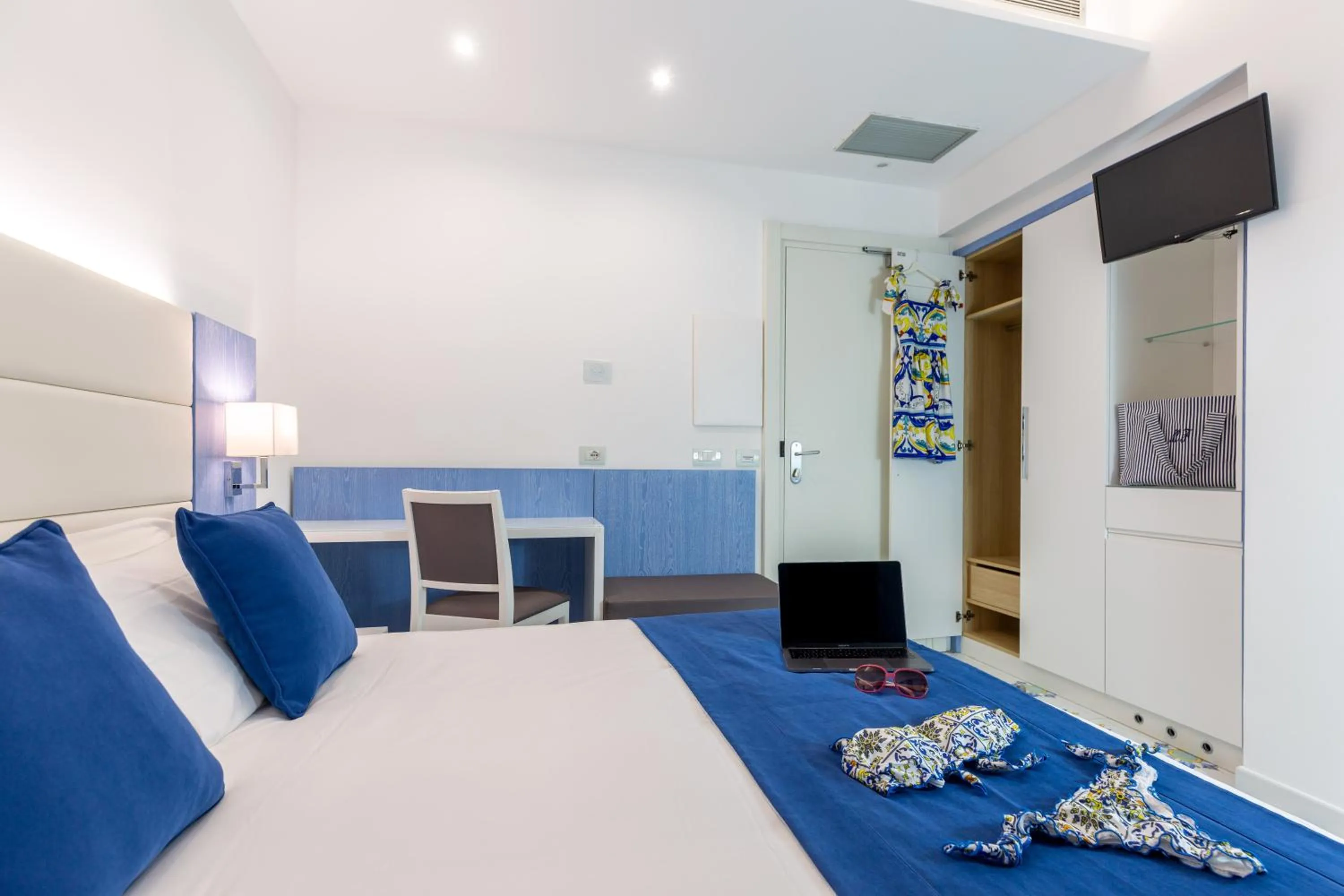 Bed in Hotel Giosue' a mare Sorrento