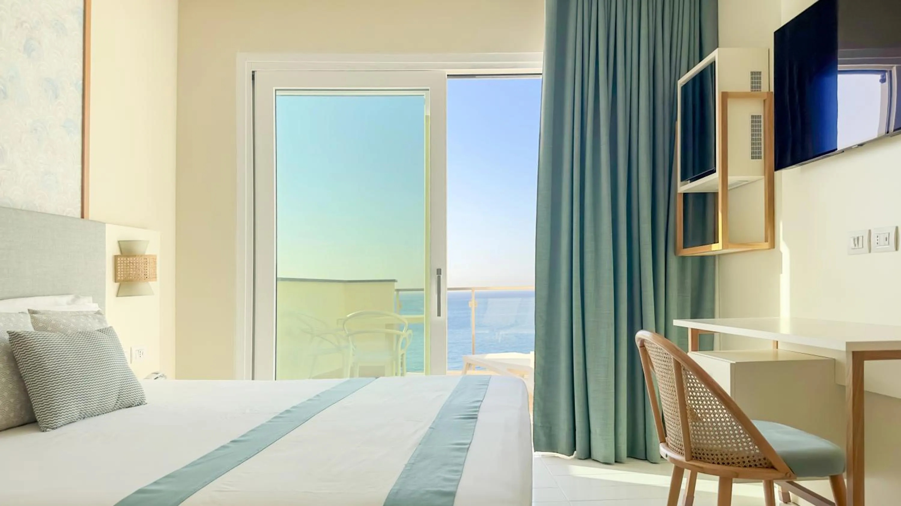 Bed in Hotel Giosue' a mare Sorrento