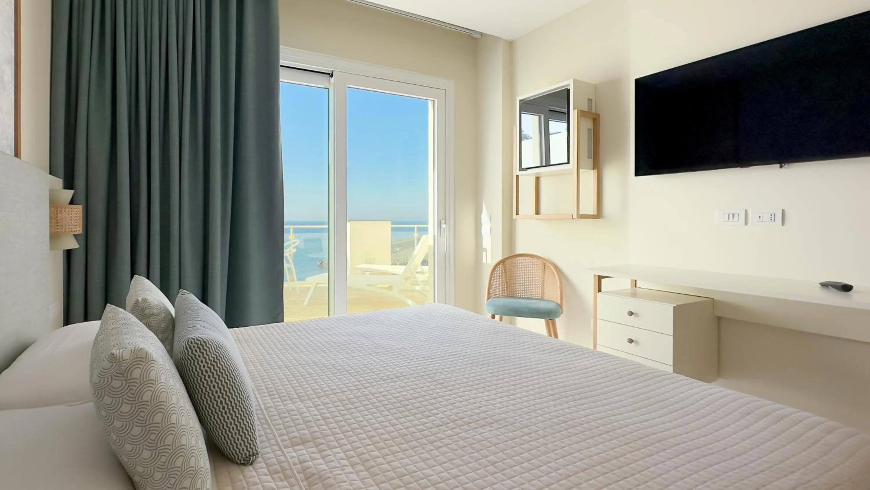 Bed in Hotel Giosue' a mare Sorrento