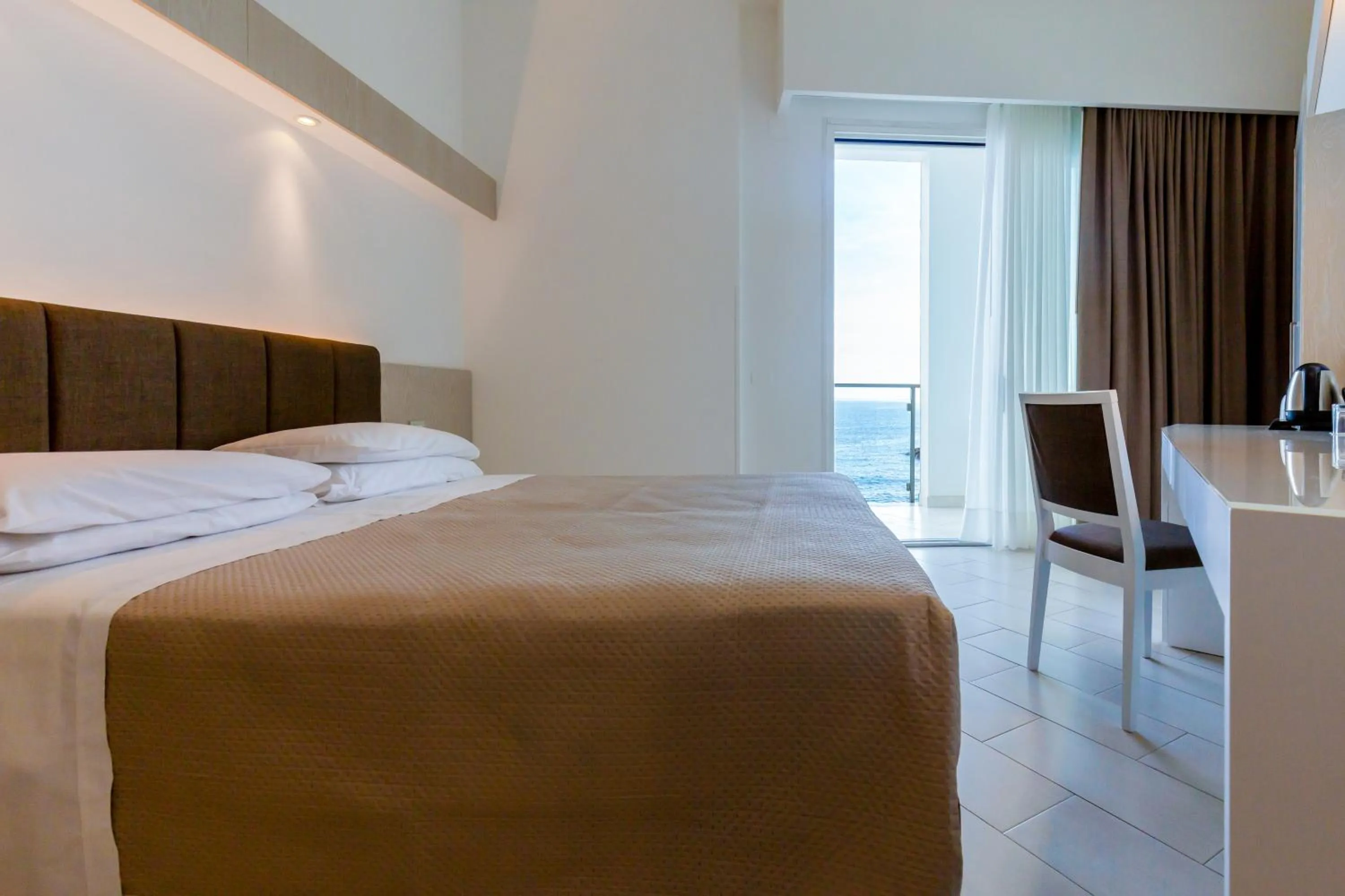 Bedroom, Bed in Hotel Giosue' a mare Sorrento