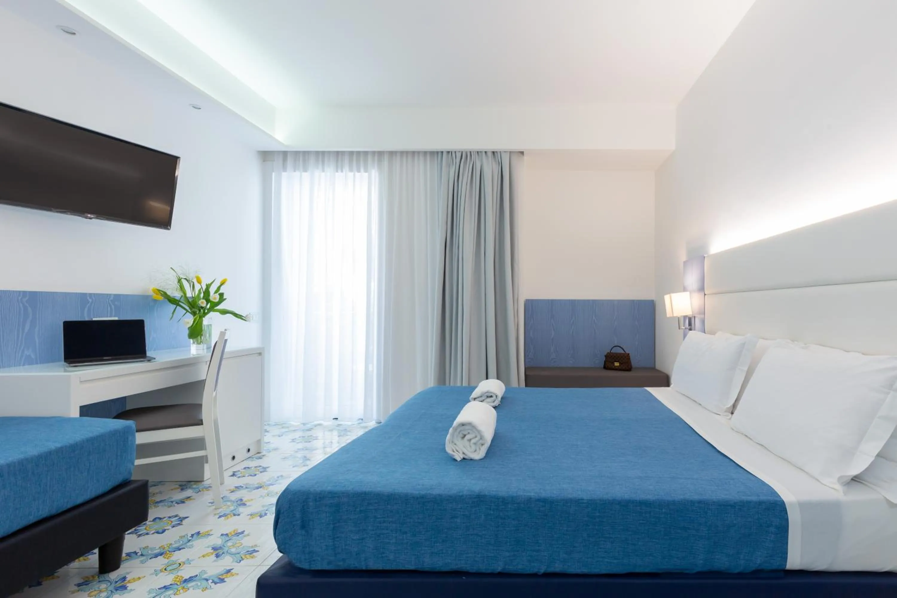 TV and multimedia, Bed in Hotel Giosue' a mare Sorrento